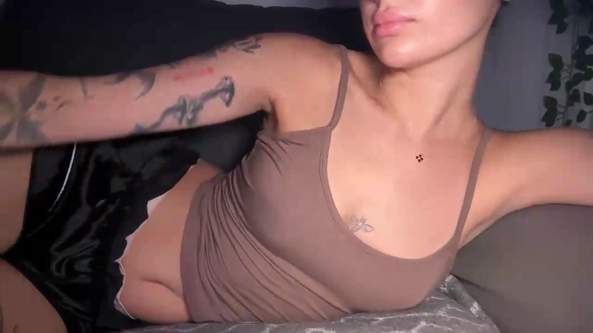 Gallery image thumbnail from mayflowers's myfreecams stream on, 05/09/2026, 08:32 image 8 of 20