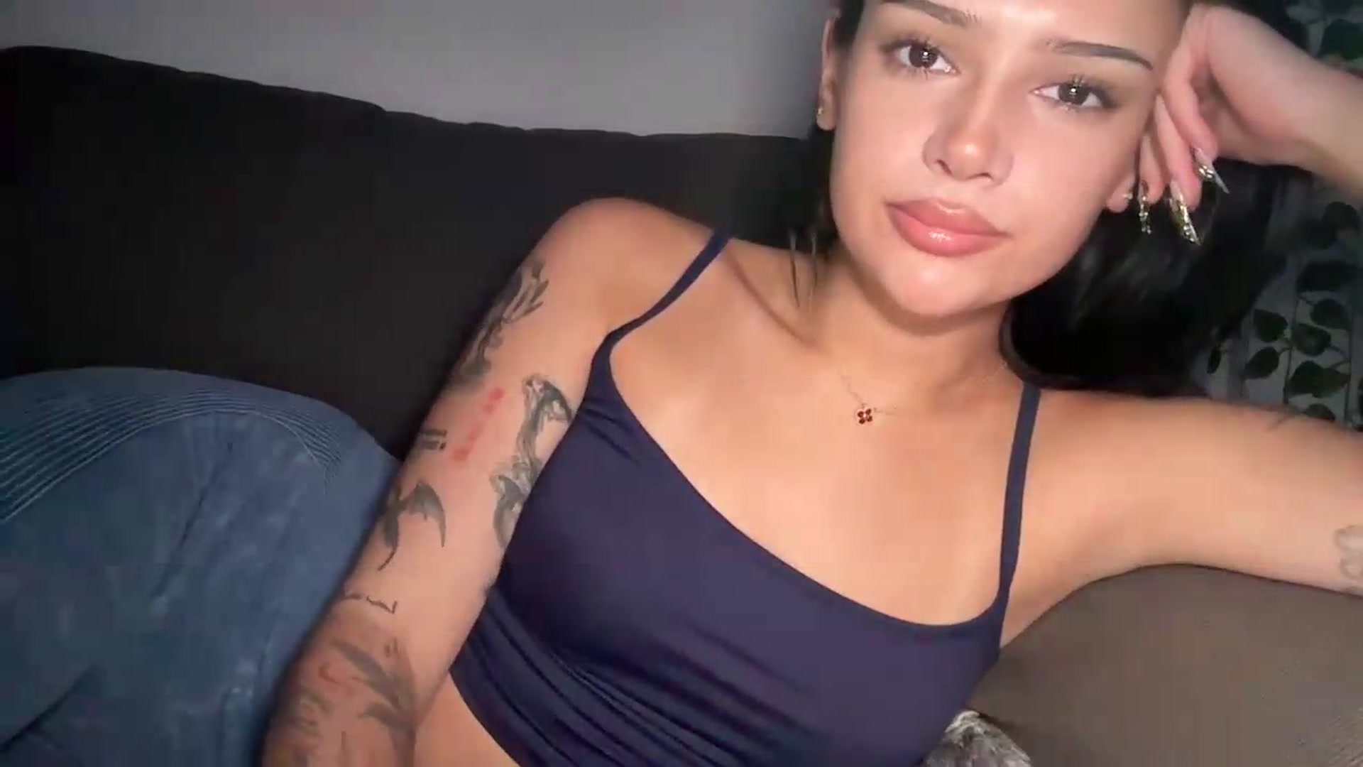 Gallery image thumbnail from mayflowers's myfreecams stream on, 05/20/2026, 06:40 image 2 of 20