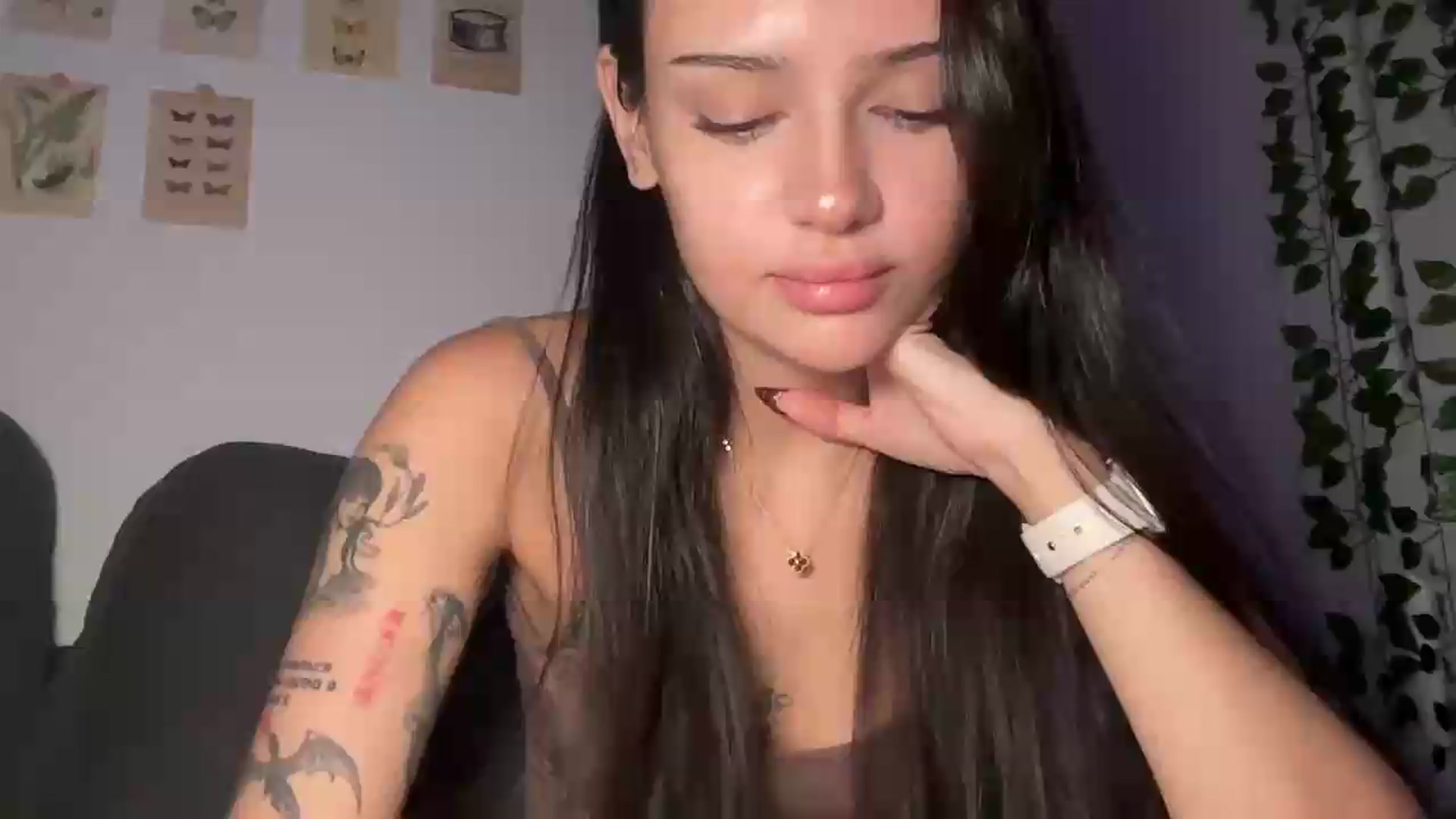 Gallery image thumbnail from mayflowers's myfreecams stream on, 05/22/2026, 06:00 image 12 of 20