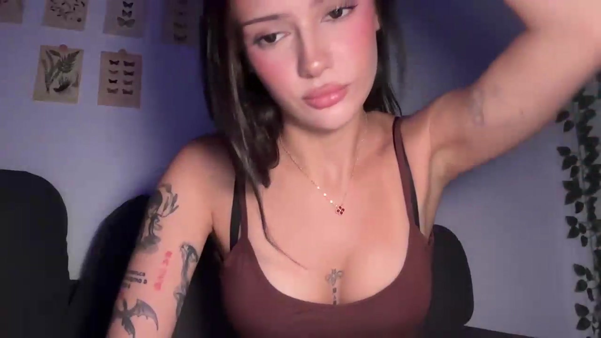 Gallery image thumbnail from mayflowers's myfreecams stream on, 06/15/2026, 03:17 image 9 of 20