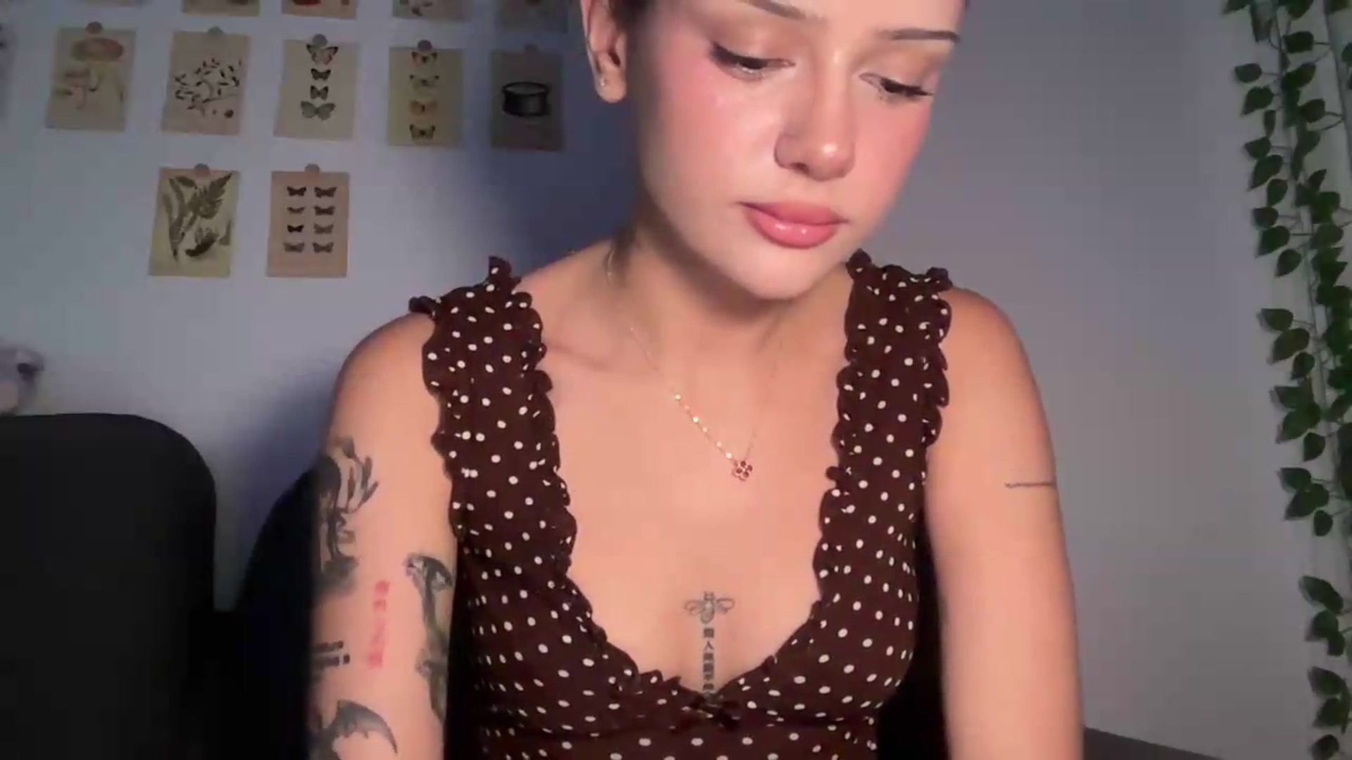 Gallery image thumbnail from mayflowers's myfreecams stream on, 07/16/2026, 07:23 image 14 of 20