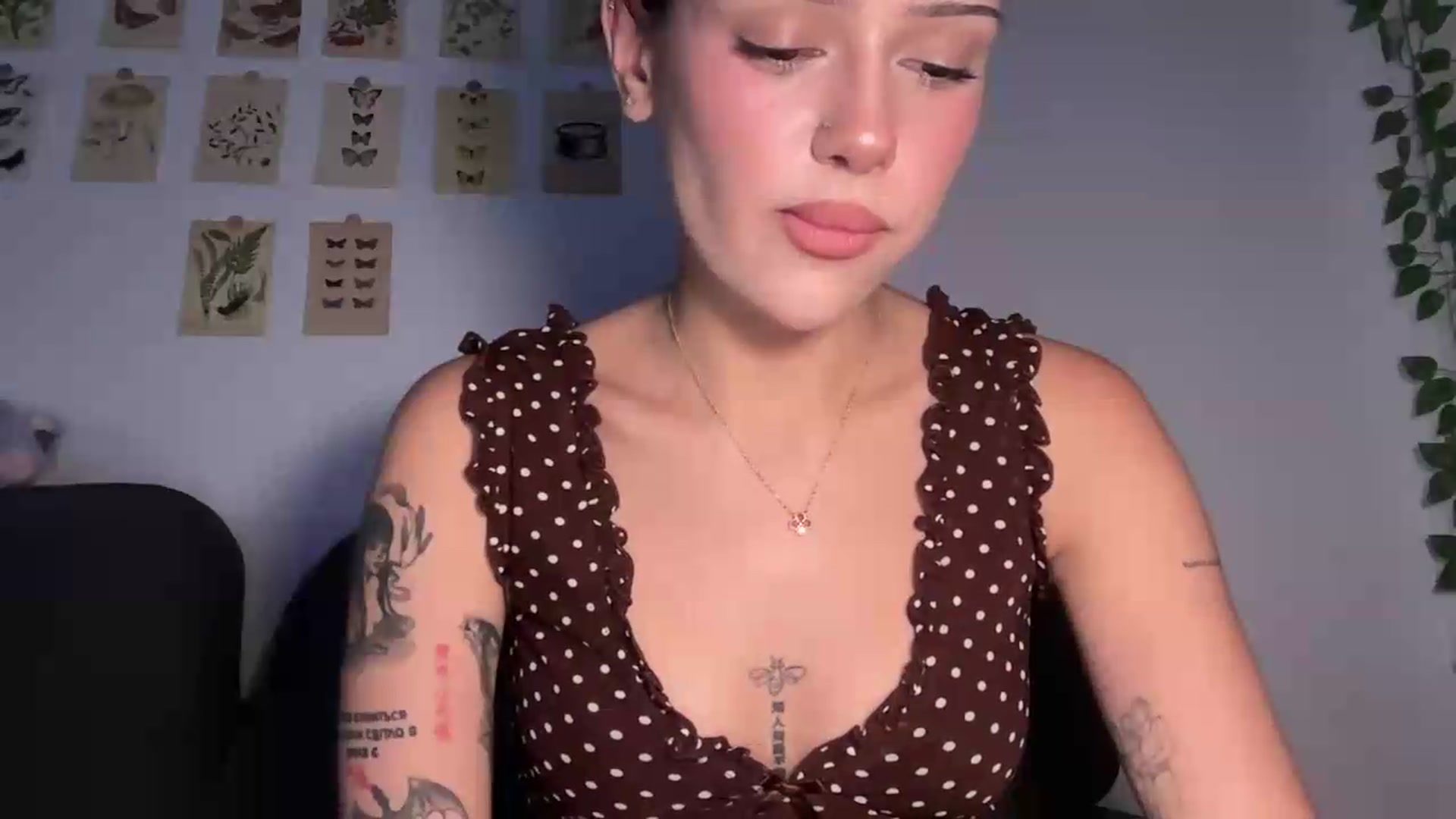Gallery image thumbnail from mayflowers's myfreecams stream on, 07/16/2026, 07:23 image 8 of 20