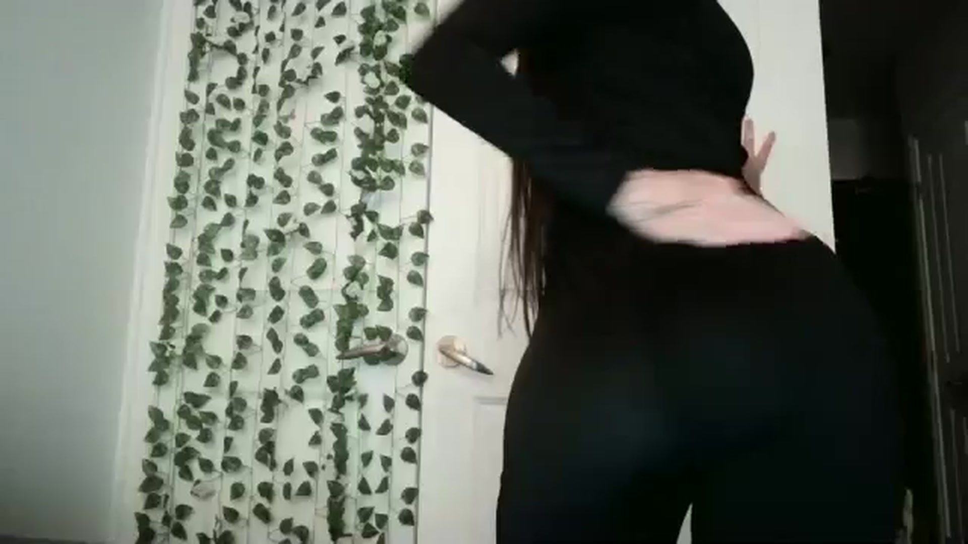 Gallery image thumbnail from mayflowwer's myfreecams stream on, 05/26/2024, 03:08 image 18 of 20