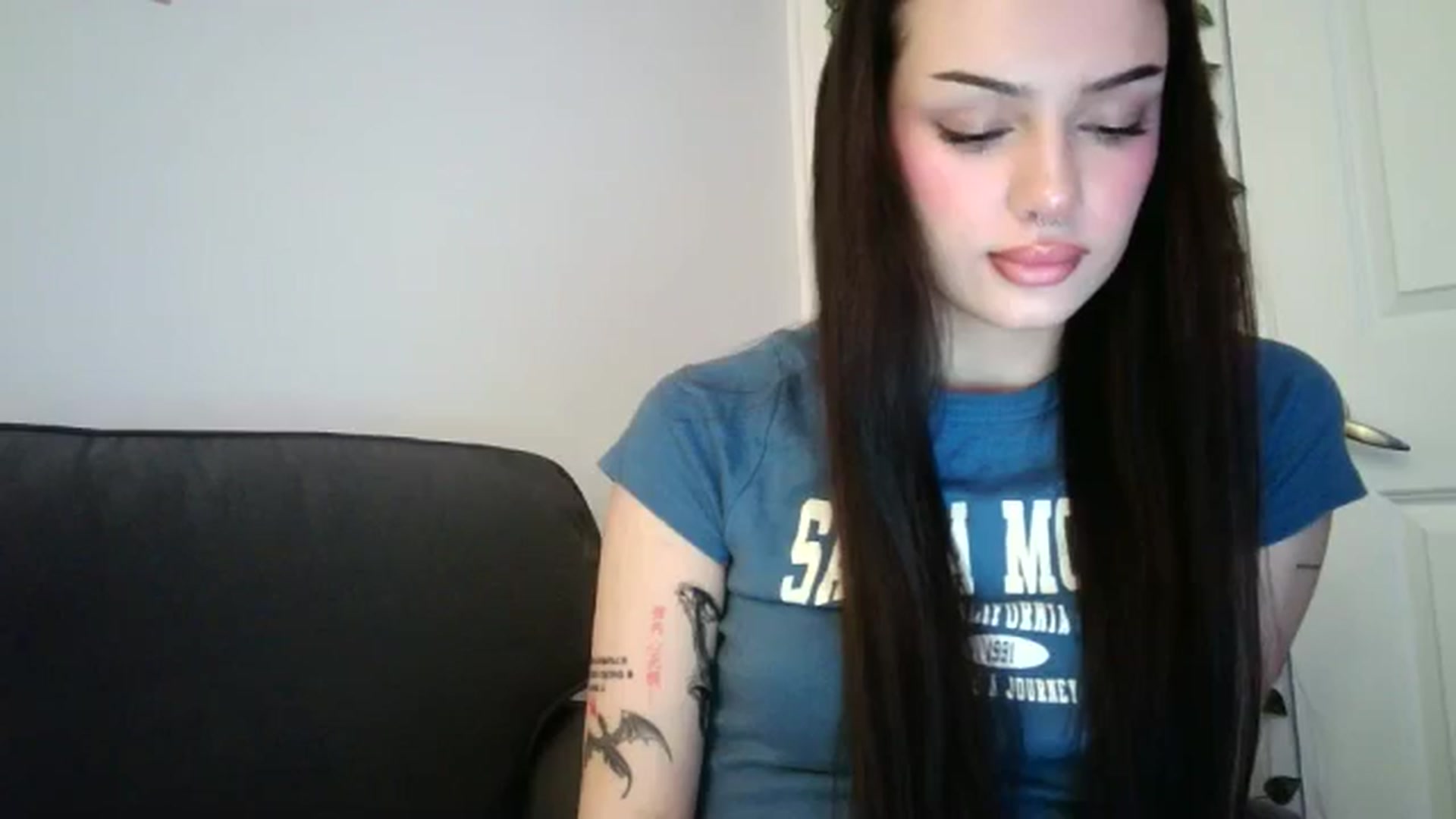 Gallery image thumbnail from mayflowwer's myfreecams stream on, 05/27/2024, 04:24 image 10 of 20