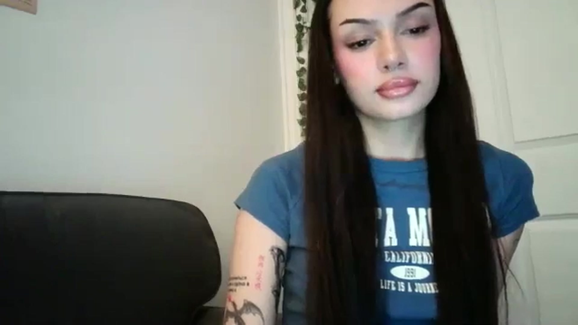 Gallery image thumbnail from mayflowwer's myfreecams stream on, 05/27/2024, 04:24 image 2 of 20