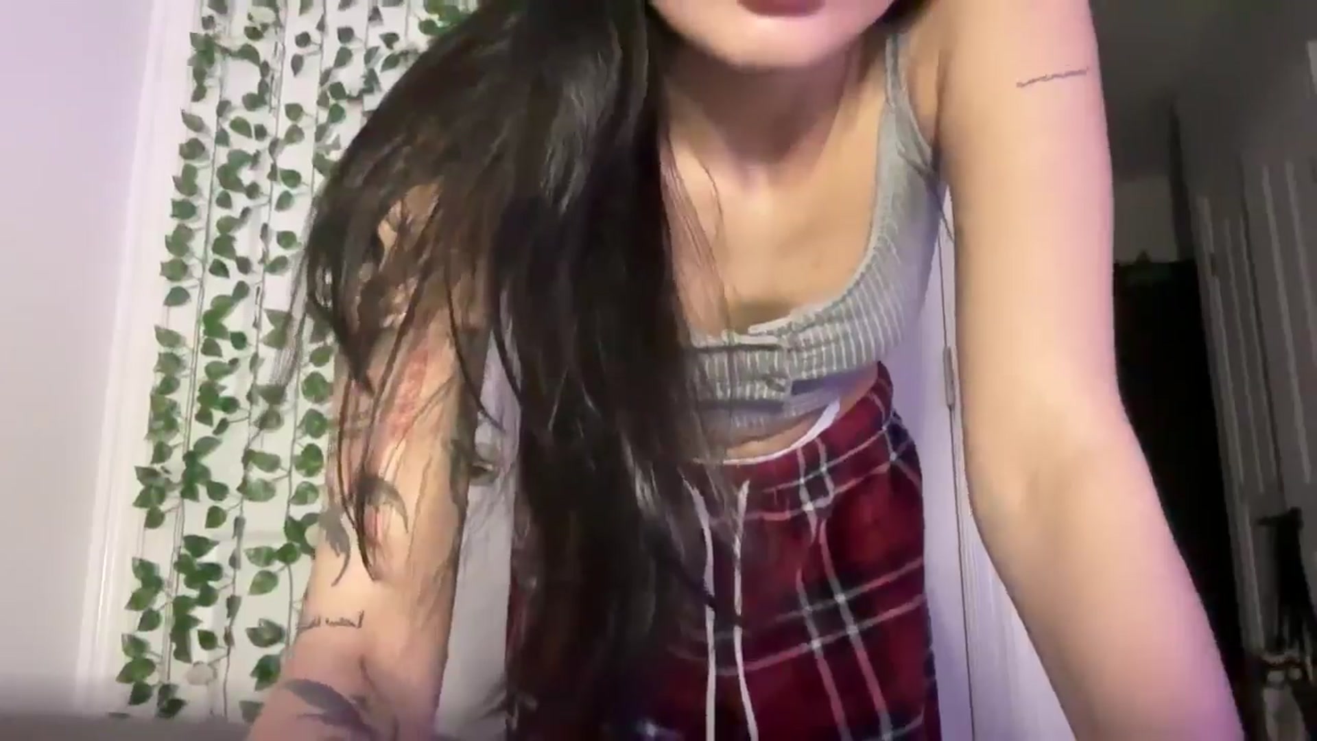 Gallery image thumbnail from mayflowwer's myfreecams stream on, 08/11/2024, 06:03 image 7 of 20