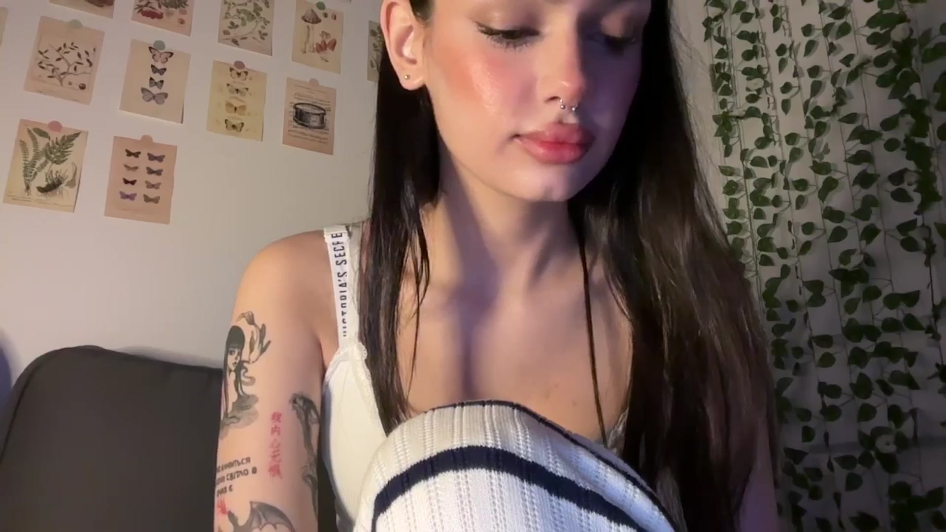 Gallery image thumbnail from mayflowwer's myfreecams stream on, 08/14/2024, 06:50 image 7 of 20