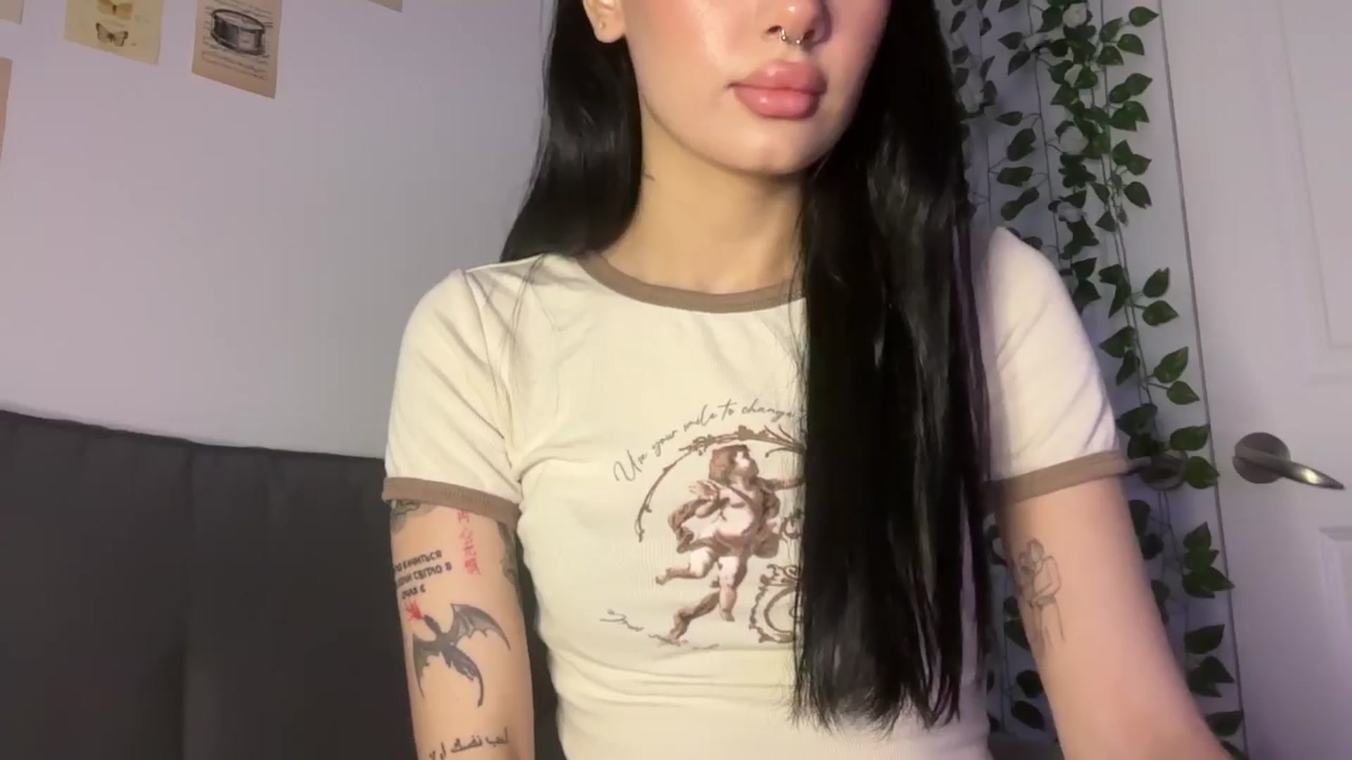 Gallery image thumbnail from mayflowwer's myfreecams stream on, 08/23/2024, 24:16 image 18 of 20
