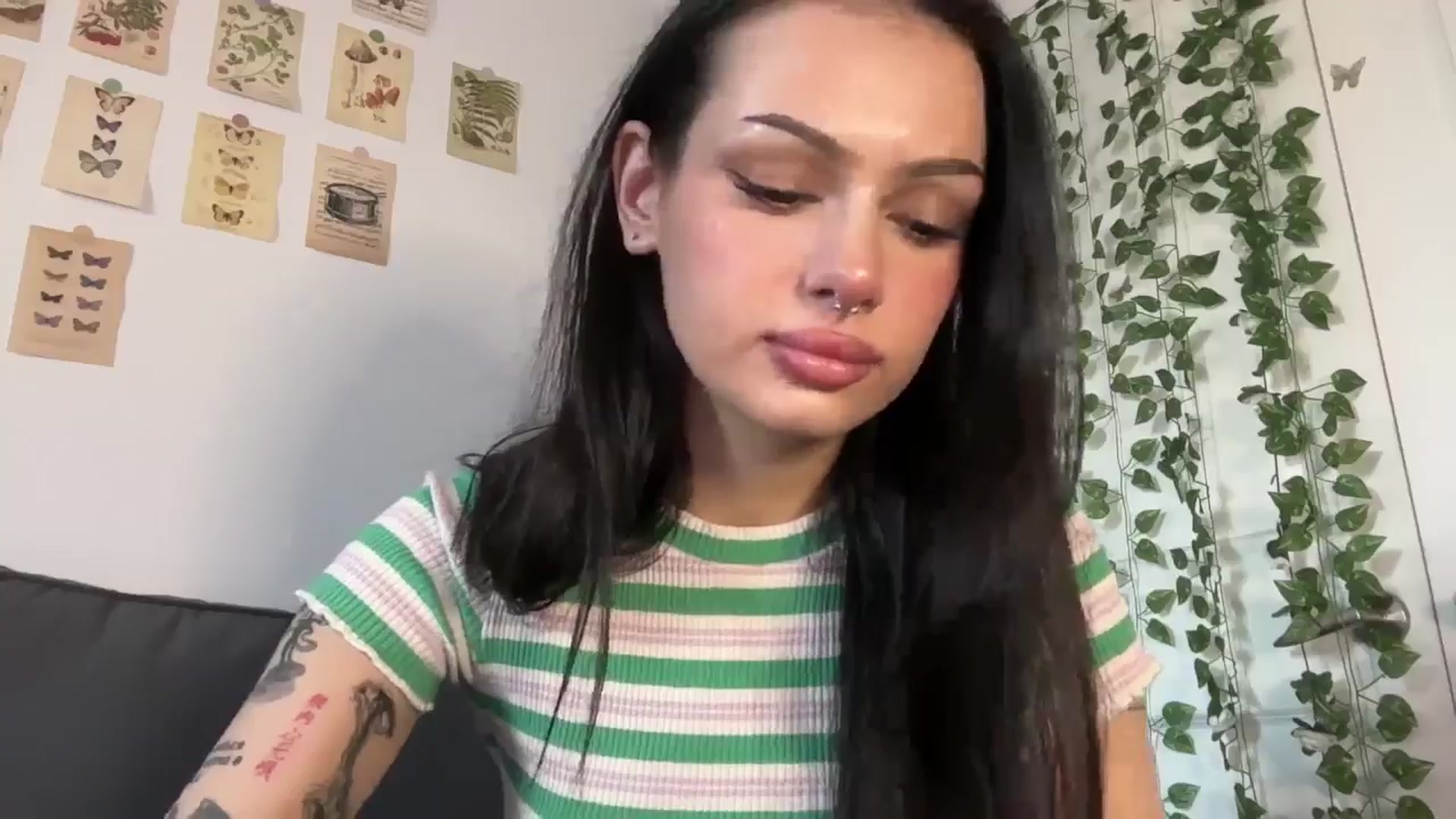 Gallery image thumbnail from mayflowwer's myfreecams stream on, 09/15/2024, 22:04 image 11 of 20