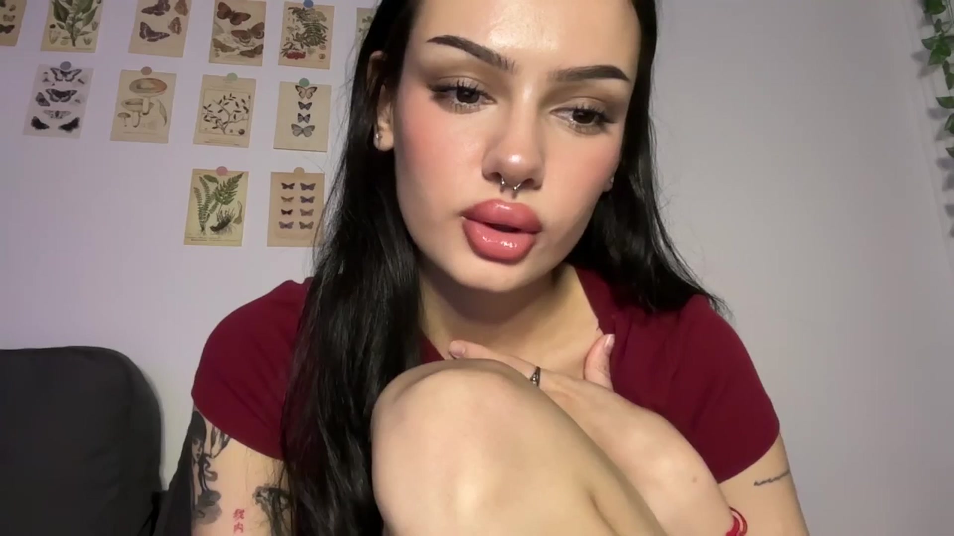 Gallery image thumbnail from mayflowwer's myfreecams stream on, 09/17/2024, 06:18 image 10 of 20