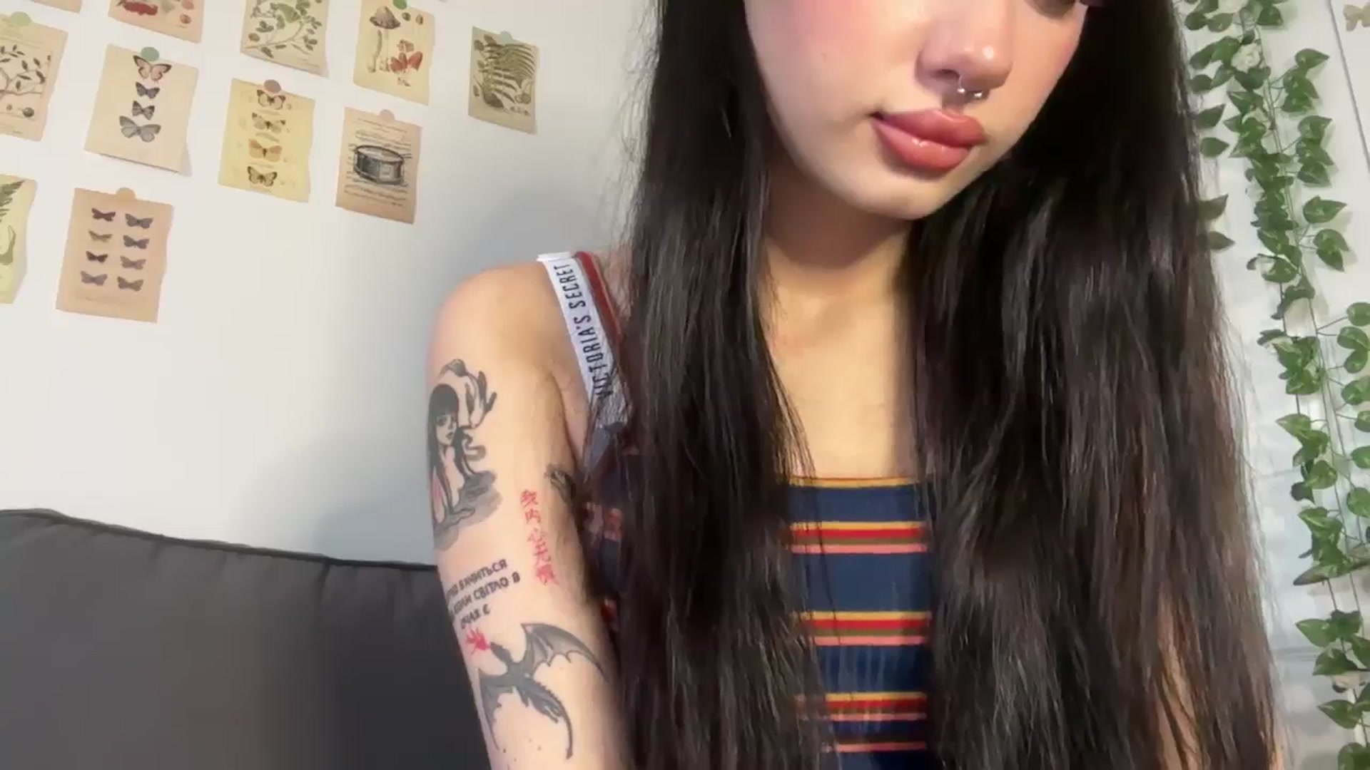 Gallery image thumbnail from mayflowwer's myfreecams stream on, 09/18/2024, 21:04 image 17 of 20