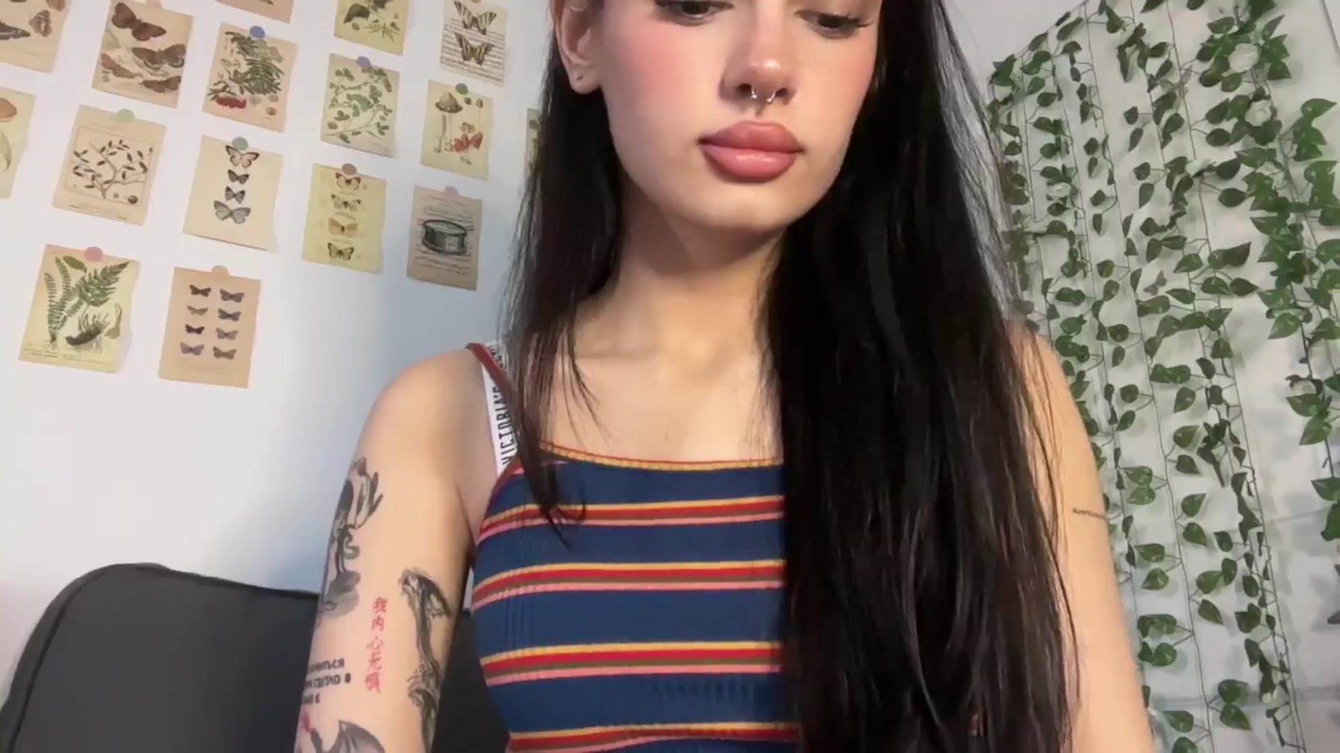 Gallery image thumbnail from mayflowwer's myfreecams stream on, 09/18/2024, 21:44 image 19 of 20