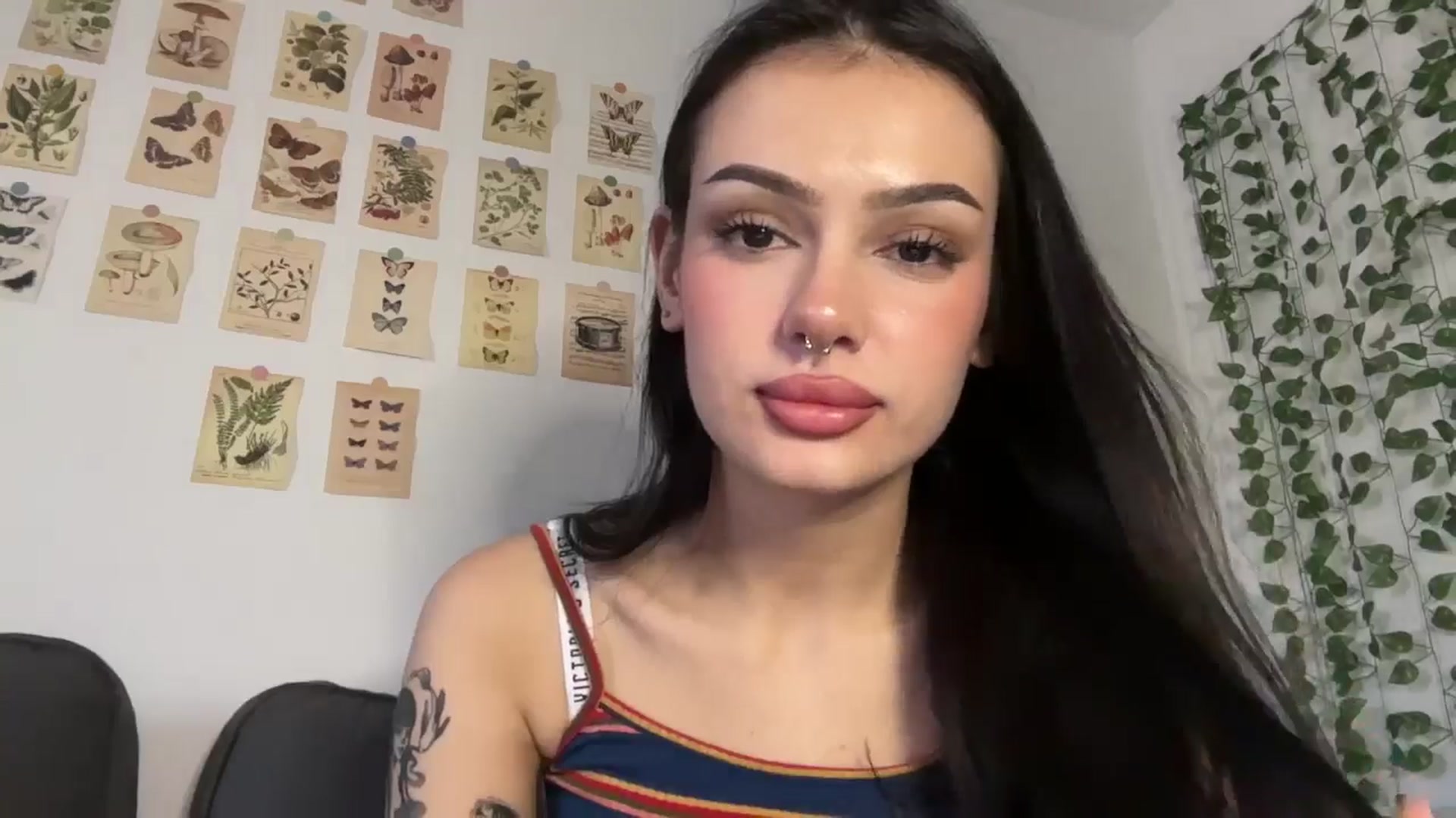 Gallery image thumbnail from mayflowwer's myfreecams stream on, 09/18/2024, 21:44 image 13 of 20