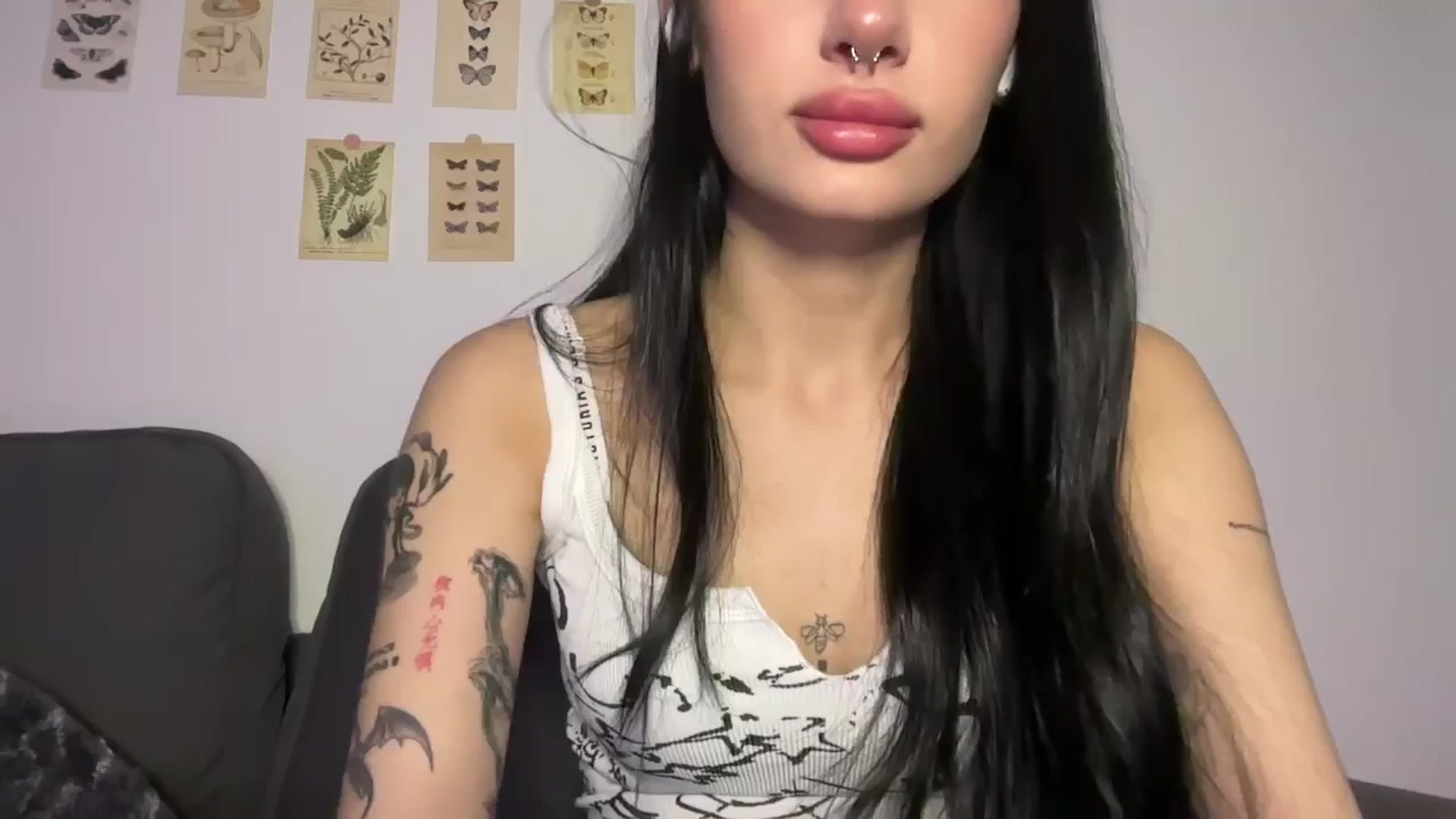 Gallery image thumbnail from mayflowwer's myfreecams stream on, 10/13/2024, 06:49 image 1 of 20