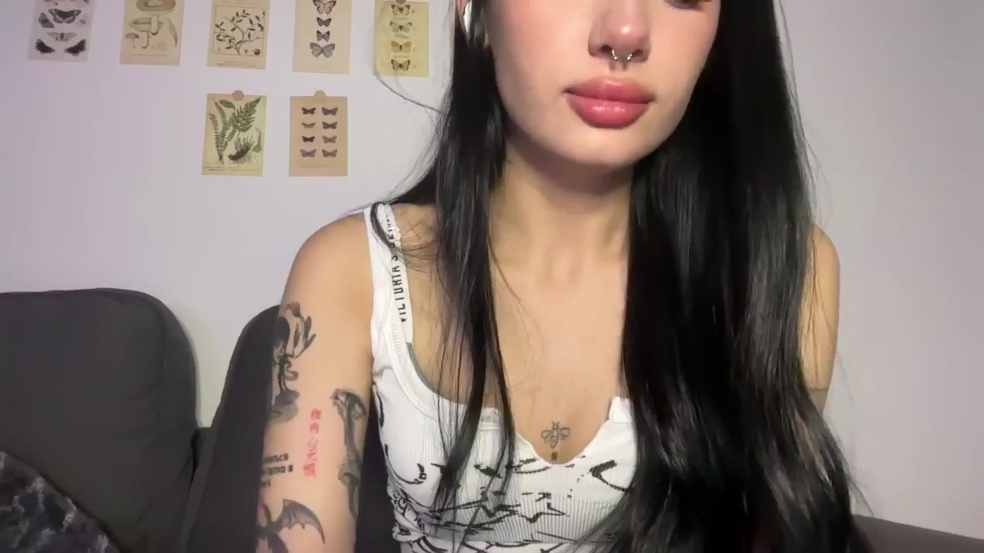 Gallery image thumbnail from mayflowwer's myfreecams stream on, 10/13/2024, 06:49 image 3 of 20