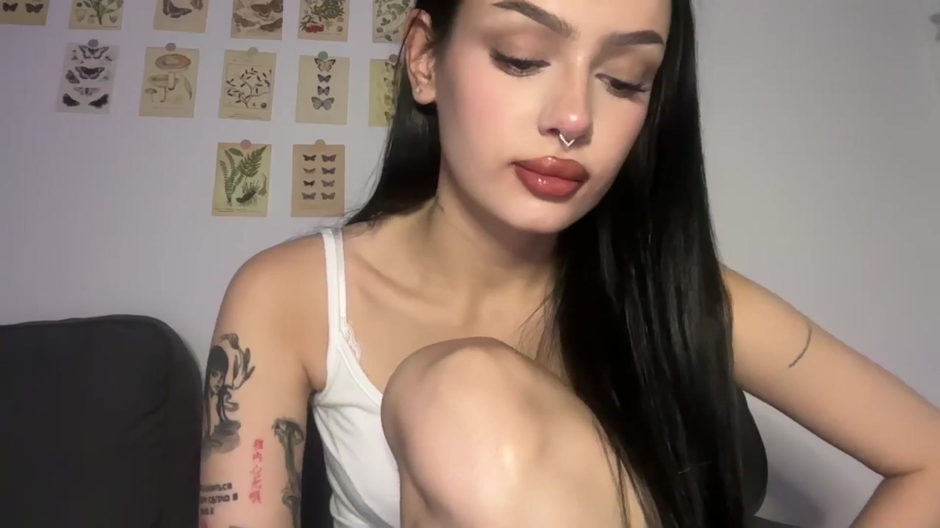 Gallery image thumbnail from mayflowwer's myfreecams stream on, 11/04/2024, 06:05 image 5 of 20