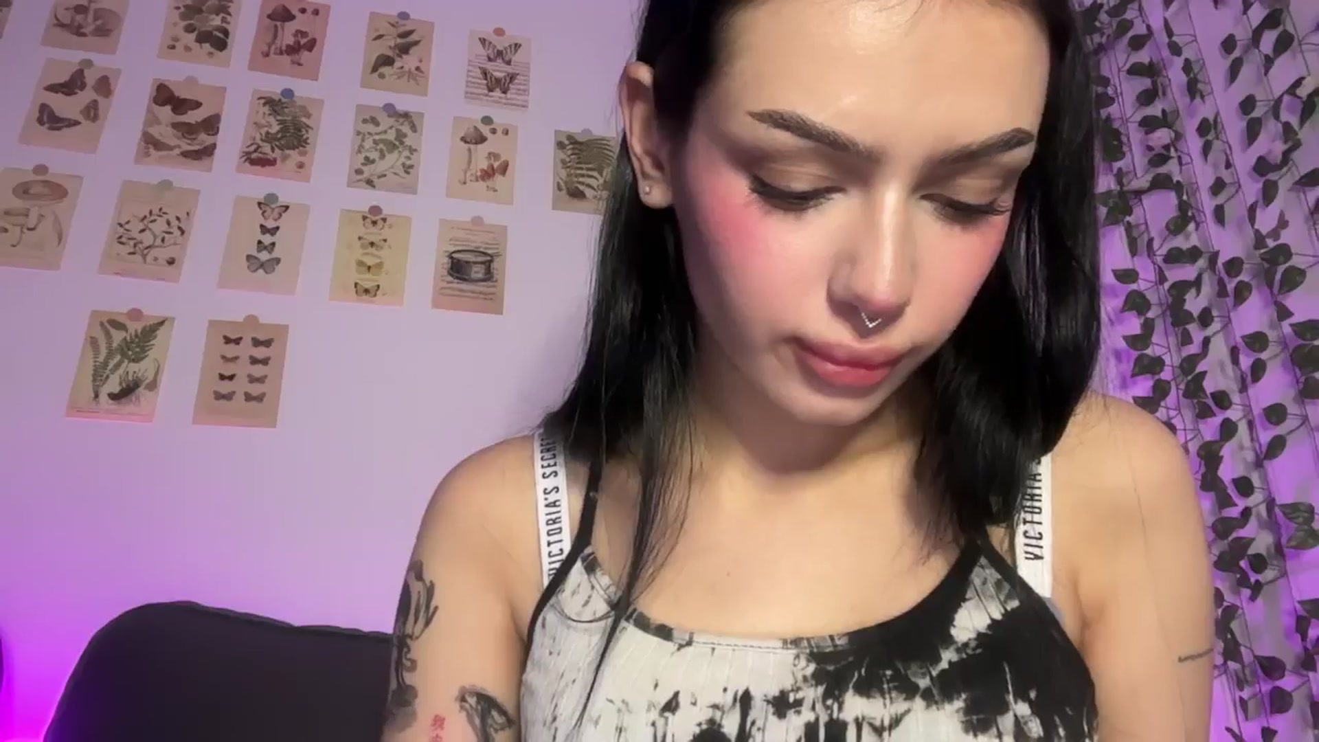 Gallery image thumbnail from mayflowwer's myfreecams stream on, 11/12/2024, 07:56 image 9 of 20