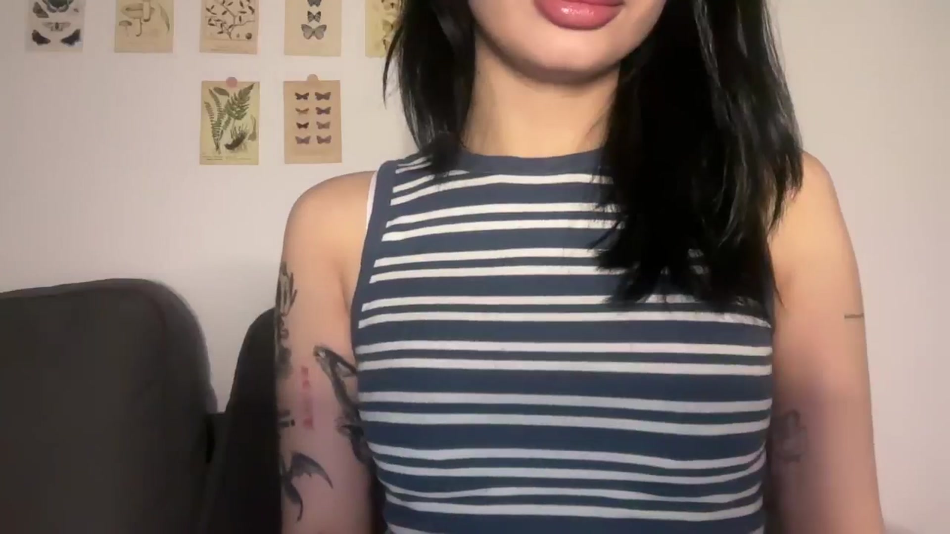 Gallery image thumbnail from mayflowwer's myfreecams stream on, 11/23/2024, 24:31 image 6 of 20