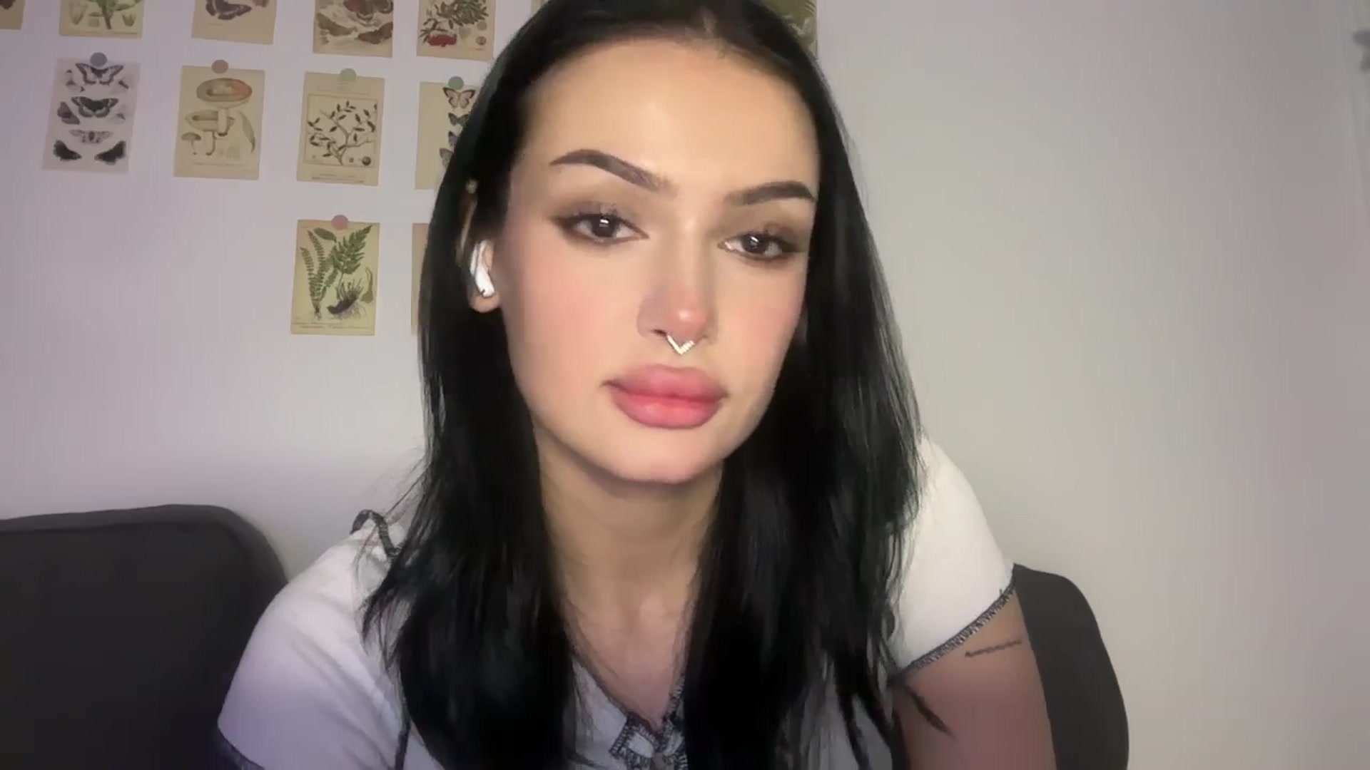 Gallery image thumbnail from mayflowwer's myfreecams stream on, 11/25/2024, 06:53 image 4 of 20