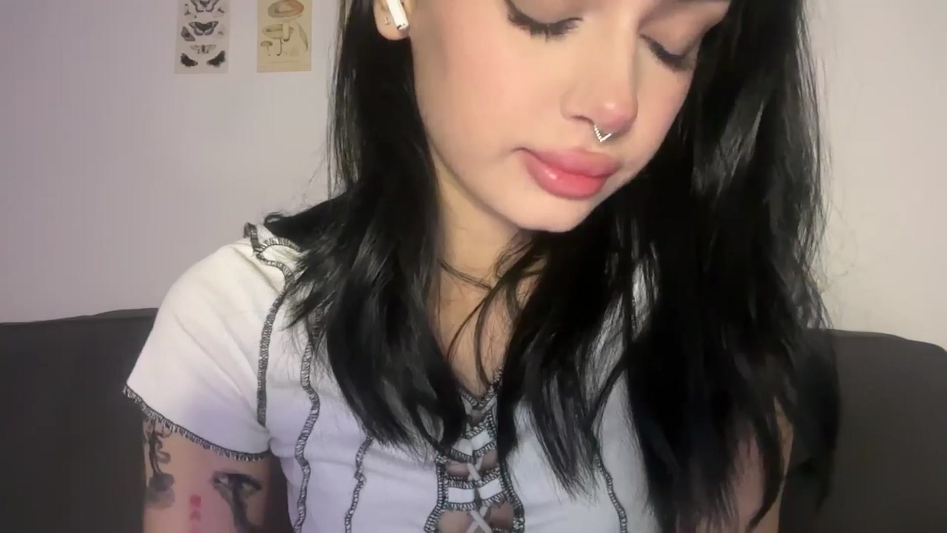 Gallery image thumbnail from mayflowwer's myfreecams stream on, 11/25/2024, 06:53 image 17 of 20