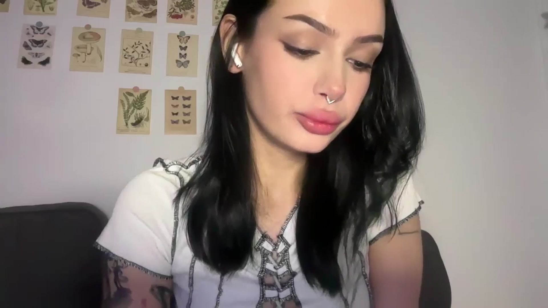 Gallery image thumbnail from mayflowwer's myfreecams stream on, 11/25/2024, 06:53 image 3 of 20