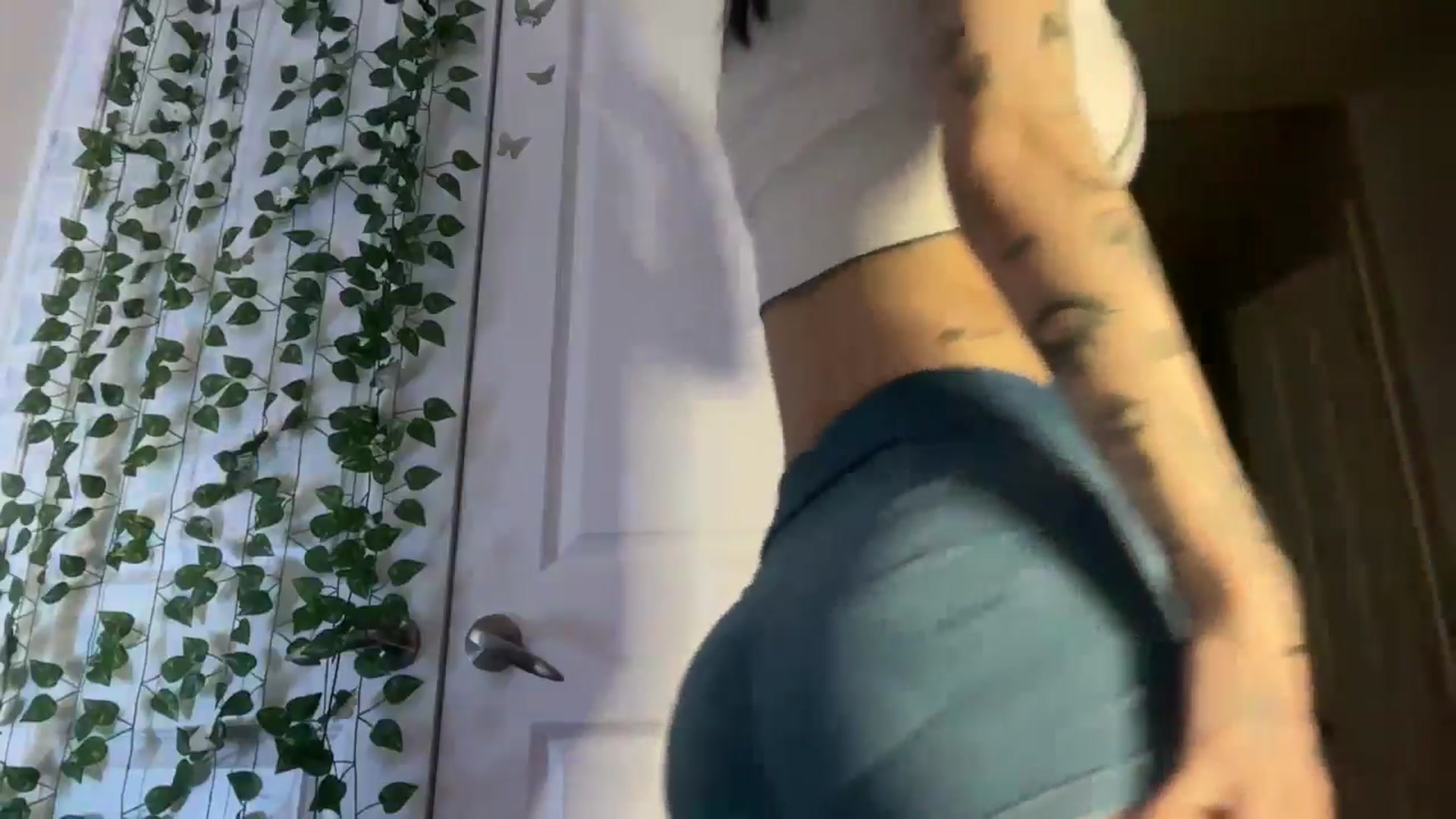 Gallery image thumbnail from mayflowwer's myfreecams stream on, 11/28/2024, 07:04 image 18 of 20