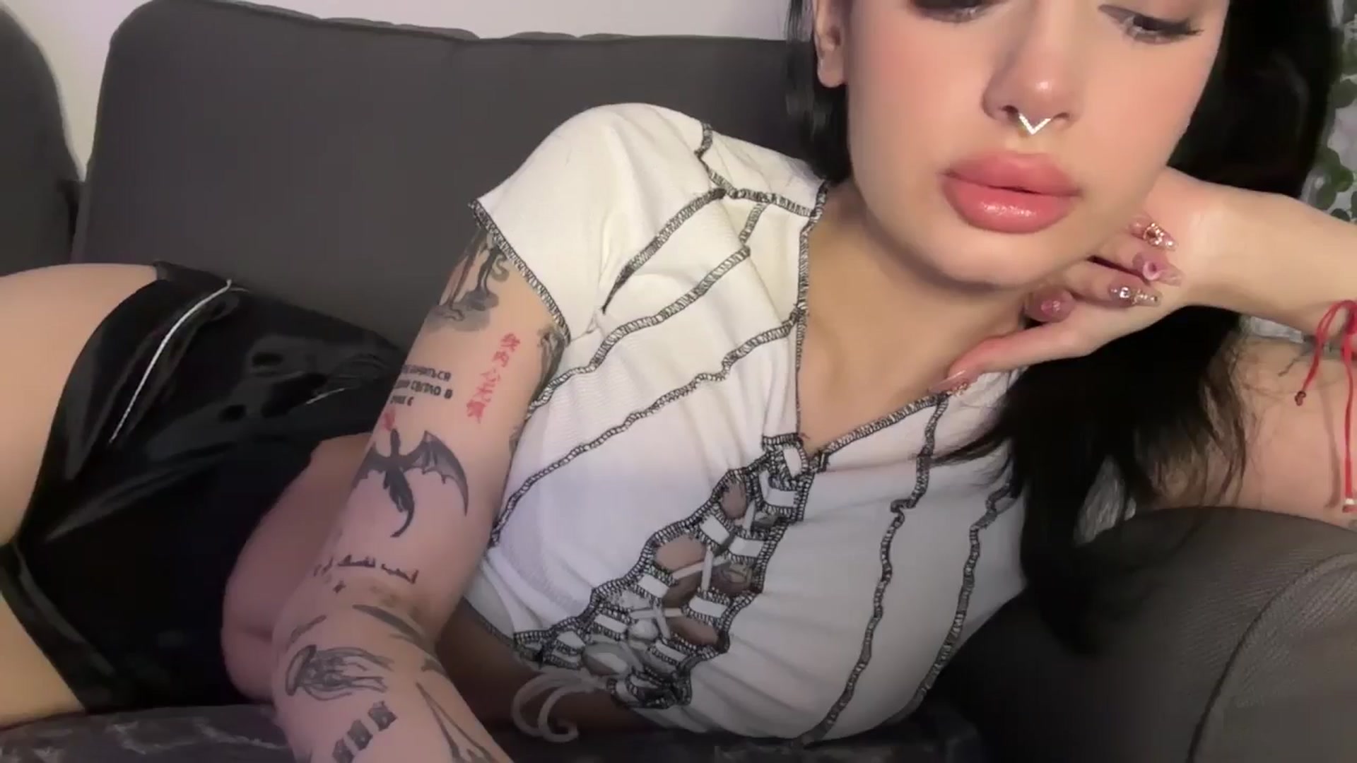 Gallery image thumbnail from mayflowwer's myfreecams stream on, 12/10/2024, 07:53 image 3 of 20