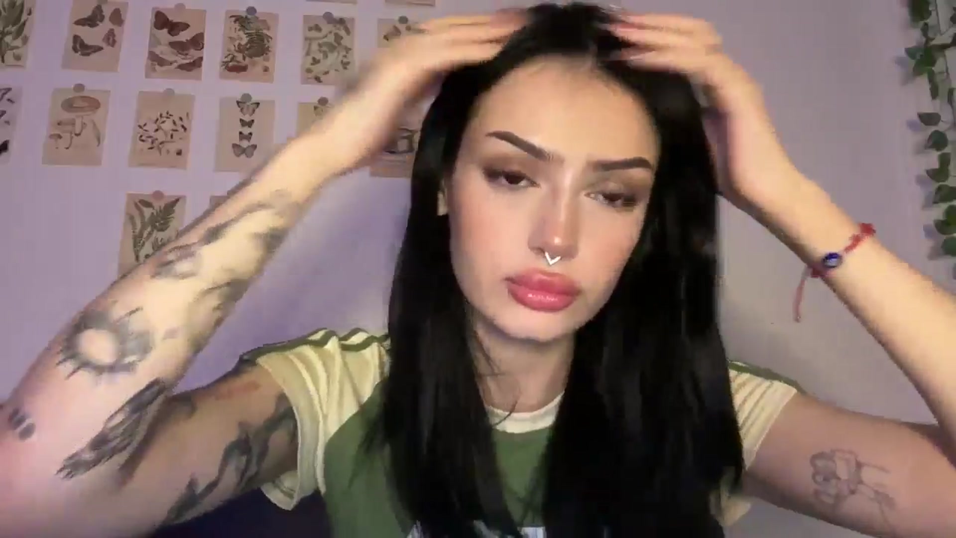 Gallery image thumbnail from mayflowwer's myfreecams stream on, 12/18/2024, 07:46 image 9 of 20