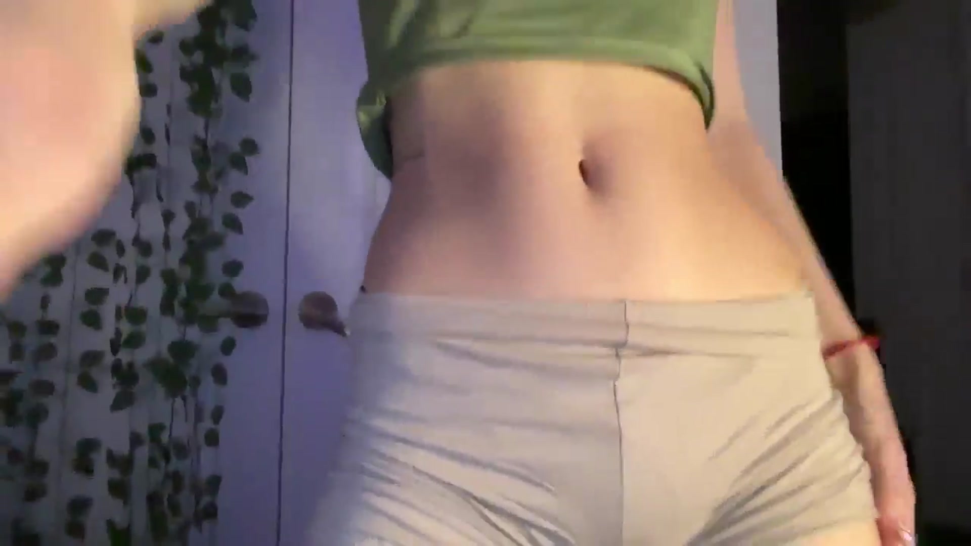 Gallery image thumbnail from mayflowwer's myfreecams stream on, 12/18/2024, 08:30 image 11 of 20