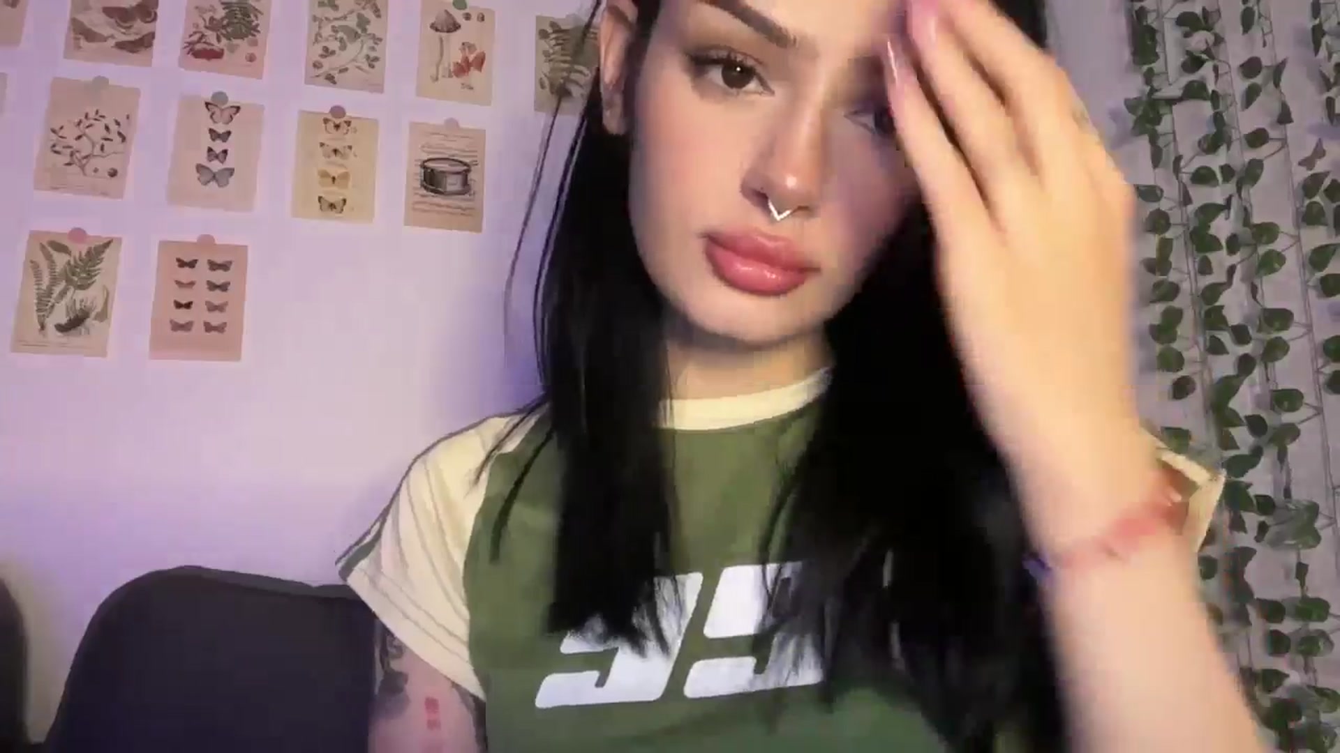Gallery image thumbnail from mayflowwer's myfreecams stream on, 12/18/2024, 08:30 image 13 of 20