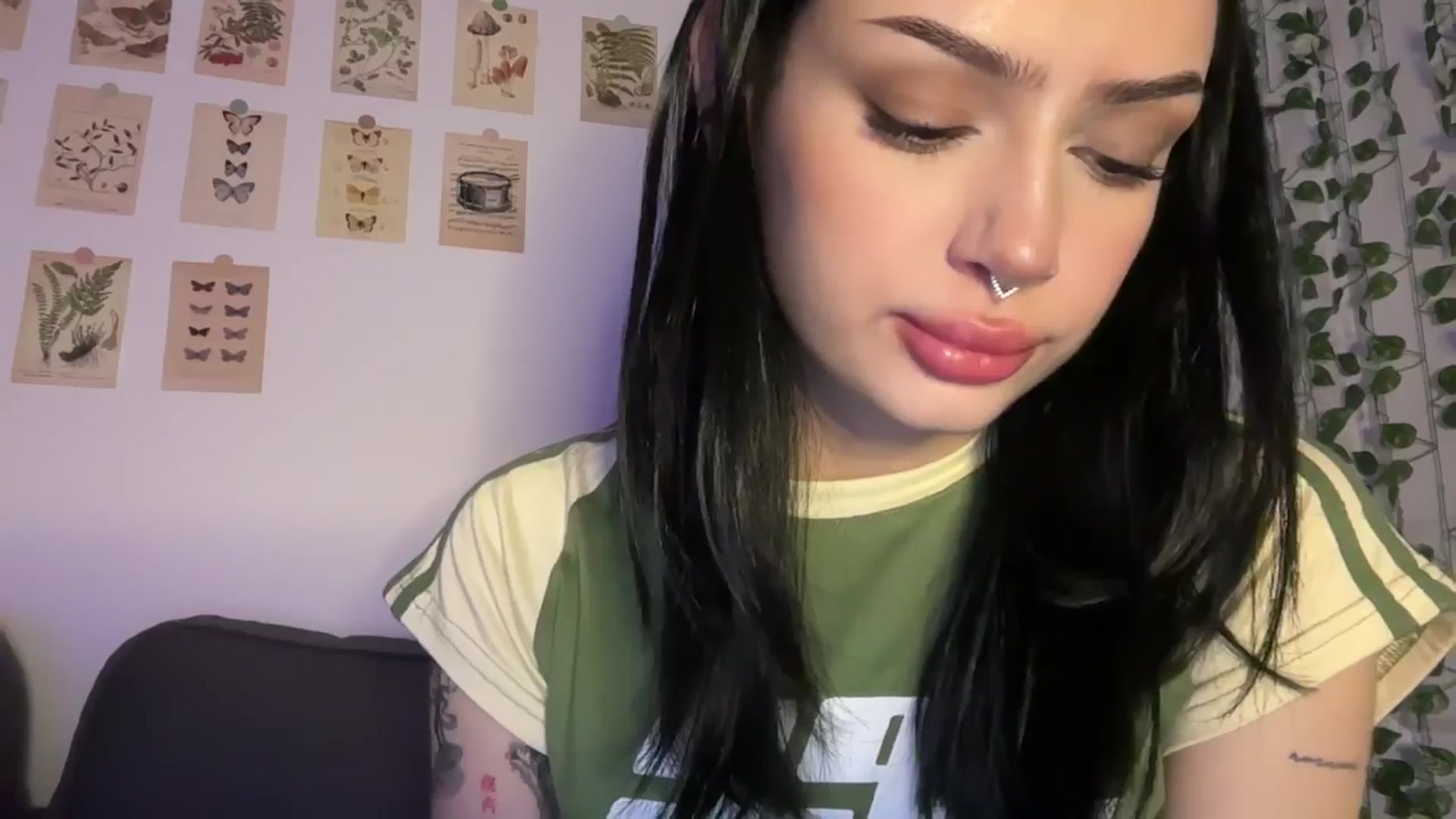 Gallery image thumbnail from mayflowwer's myfreecams stream on, 12/18/2024, 08:30 image 17 of 20