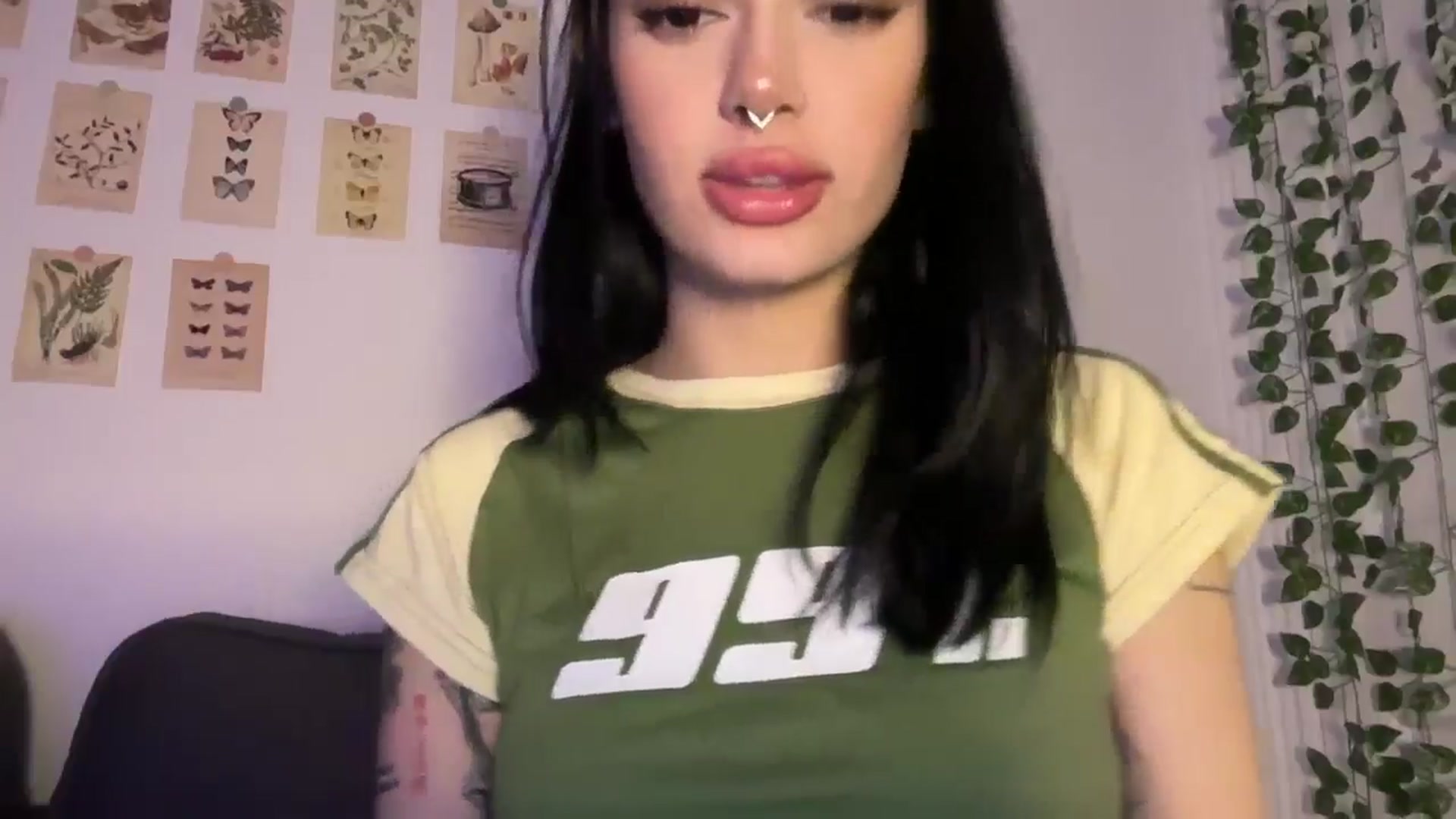 Gallery image thumbnail from mayflowwer's myfreecams stream on, 12/18/2024, 08:30 image 12 of 20