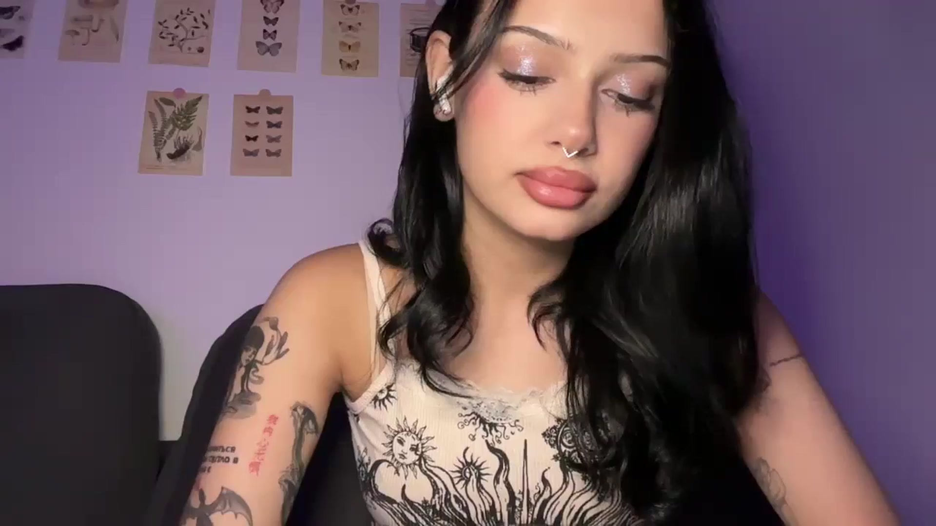 Gallery image thumbnail from mayflowwer's myfreecams stream on, 05/13/2025, 06:41 image 19 of 20