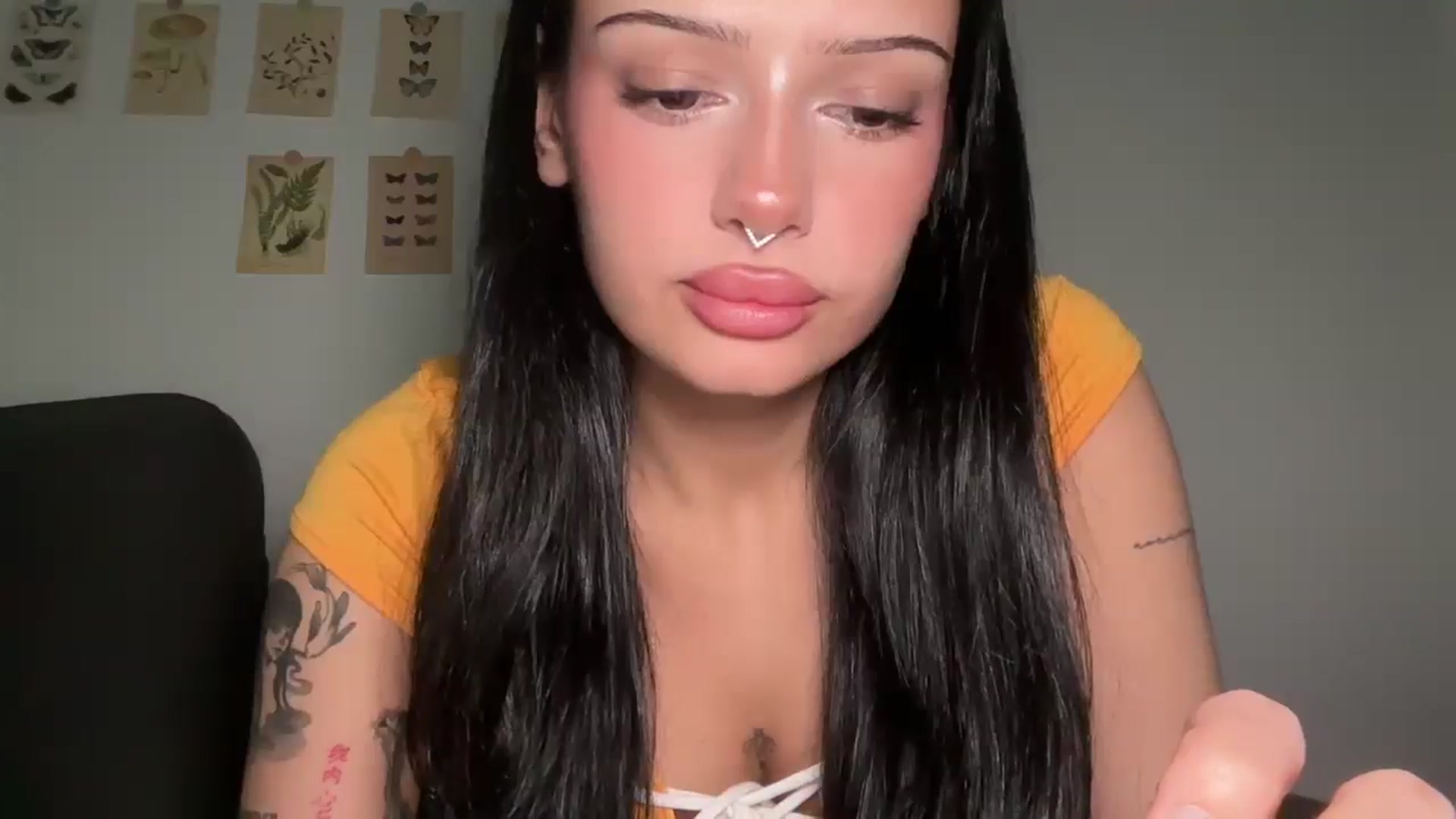 Gallery image thumbnail from mayflowwer's myfreecams stream on, 06/18/2025, 08:12 image 13 of 20