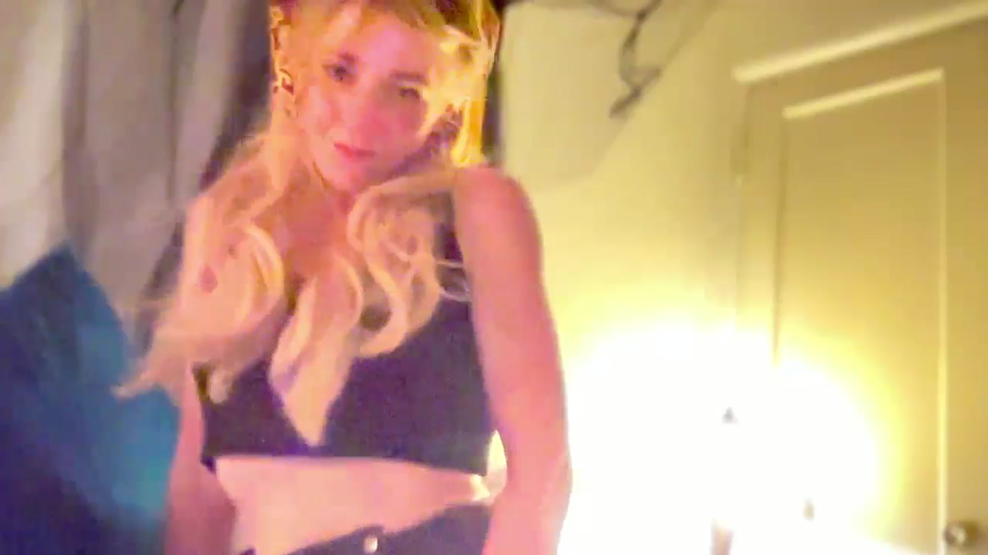 Gallery image thumbnail from maythegr8ness's myfreecams stream on, 09/03/2024, 11:17 image 8 of 20