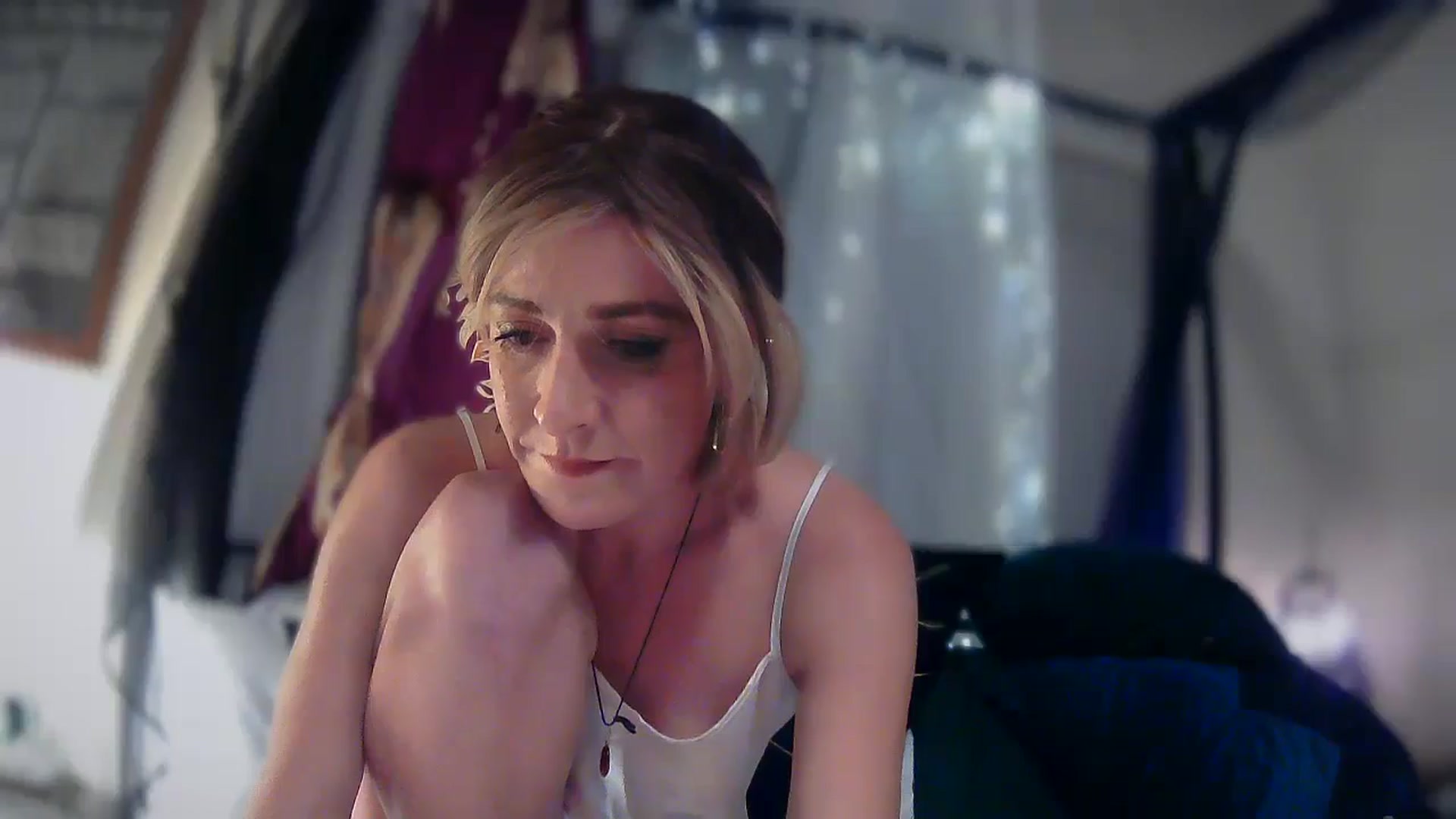 Gallery image thumbnail from maythegr8ness's myfreecams stream on, 09/21/2024, 10:19 image 16 of 20