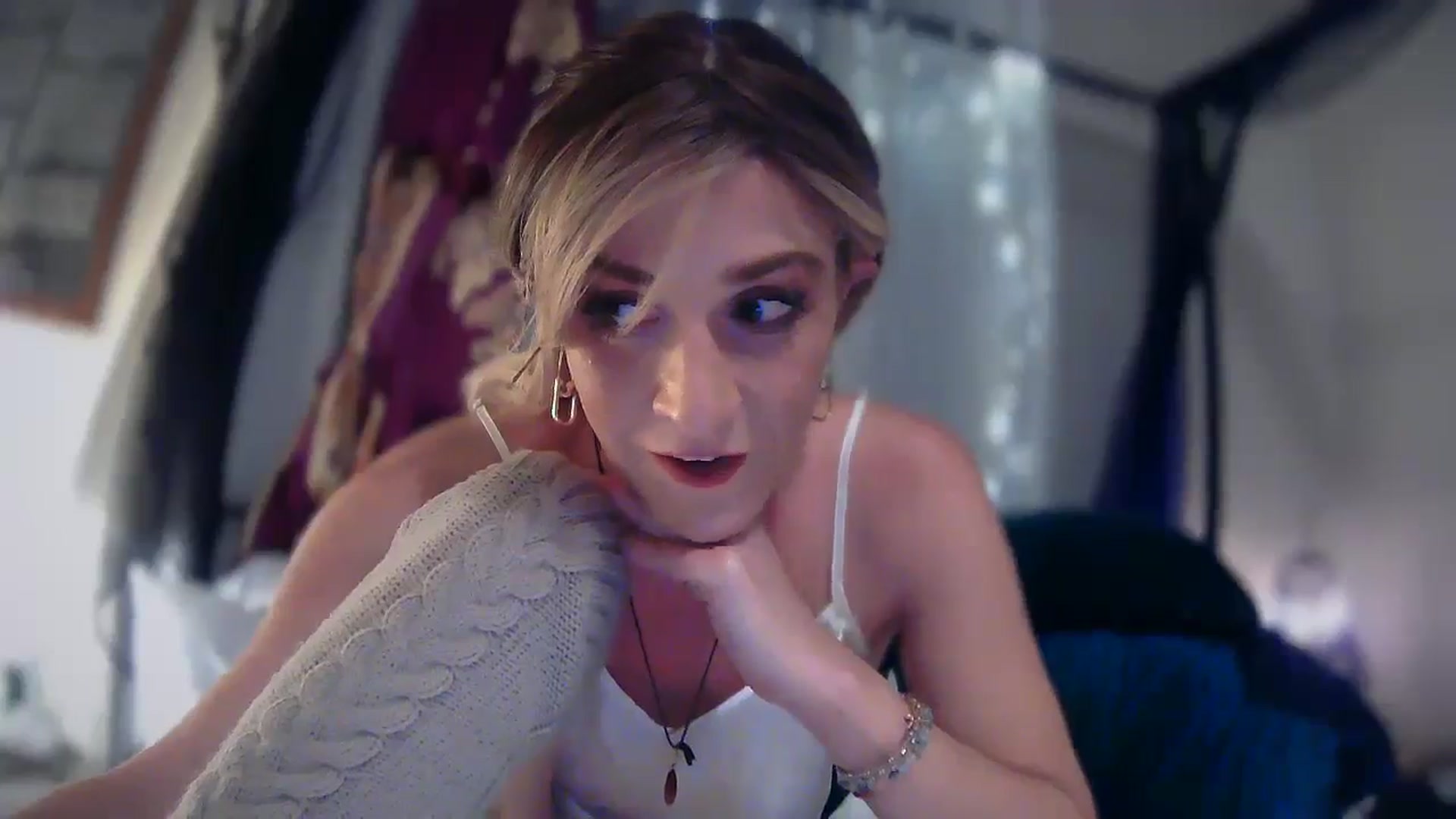 Gallery image thumbnail from maythegr8ness's myfreecams stream on, 09/21/2024, 10:19 image 2 of 20