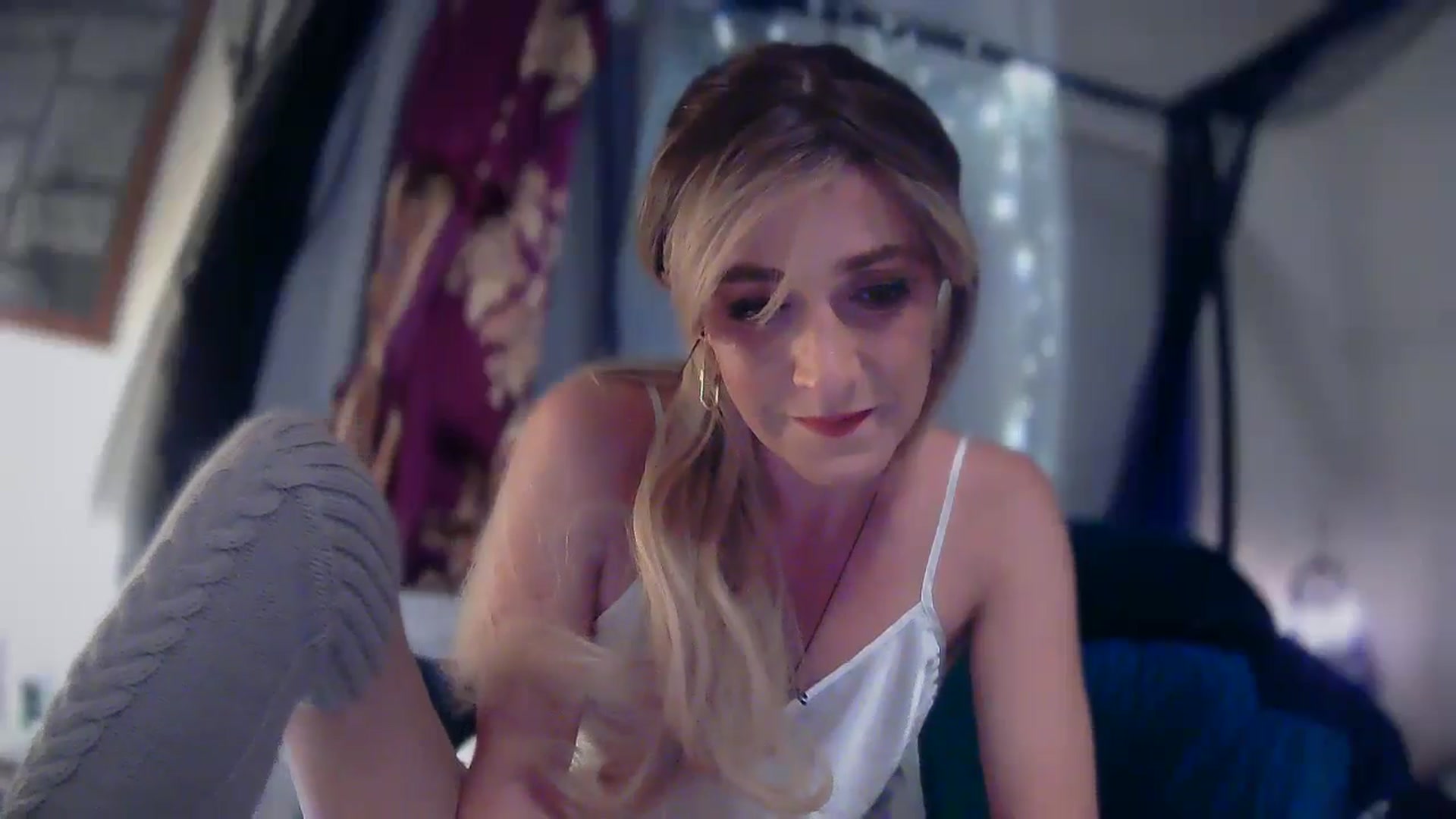 Gallery image thumbnail from maythegr8ness's myfreecams stream on, 09/21/2024, 10:19 image 5 of 20