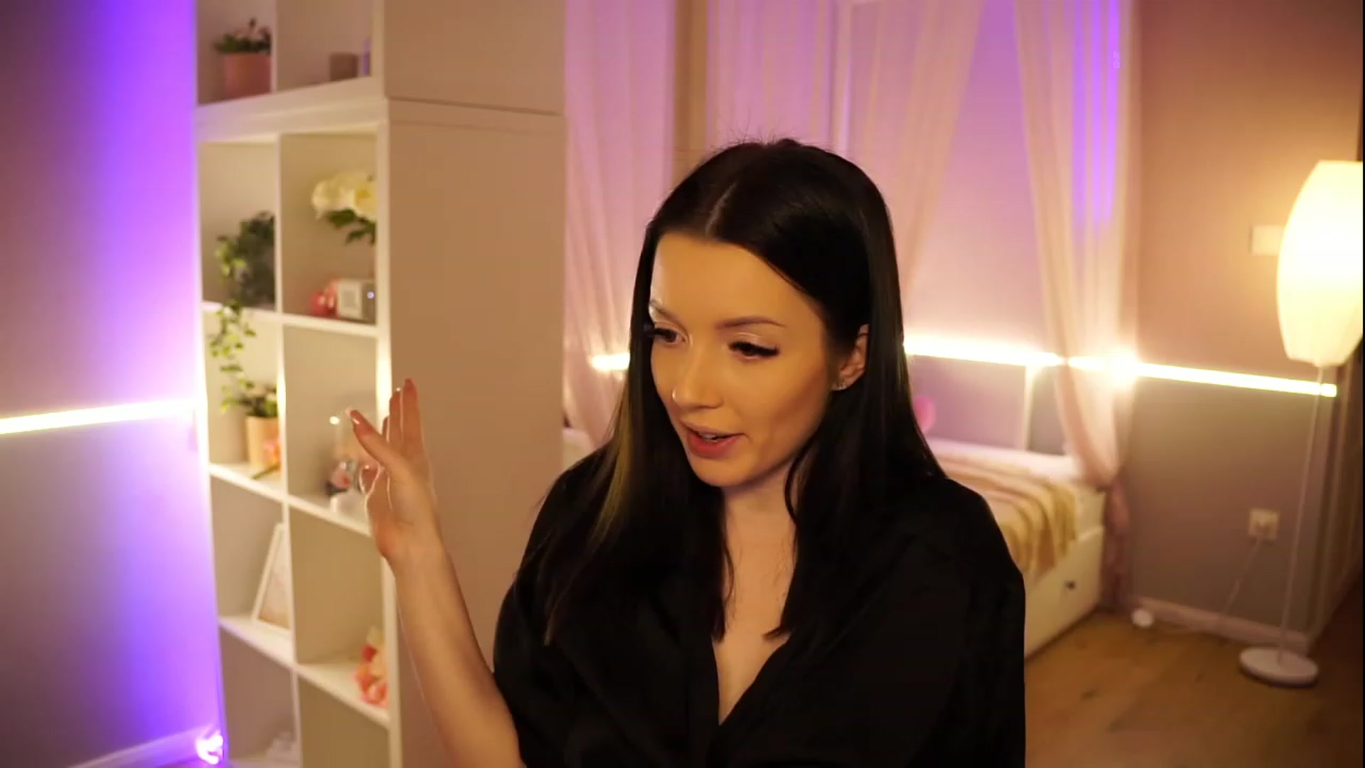 Gallery image thumbnail from mayya__'s myfreecams stream on, 04/16/2023, 21:16 image 10 of 20