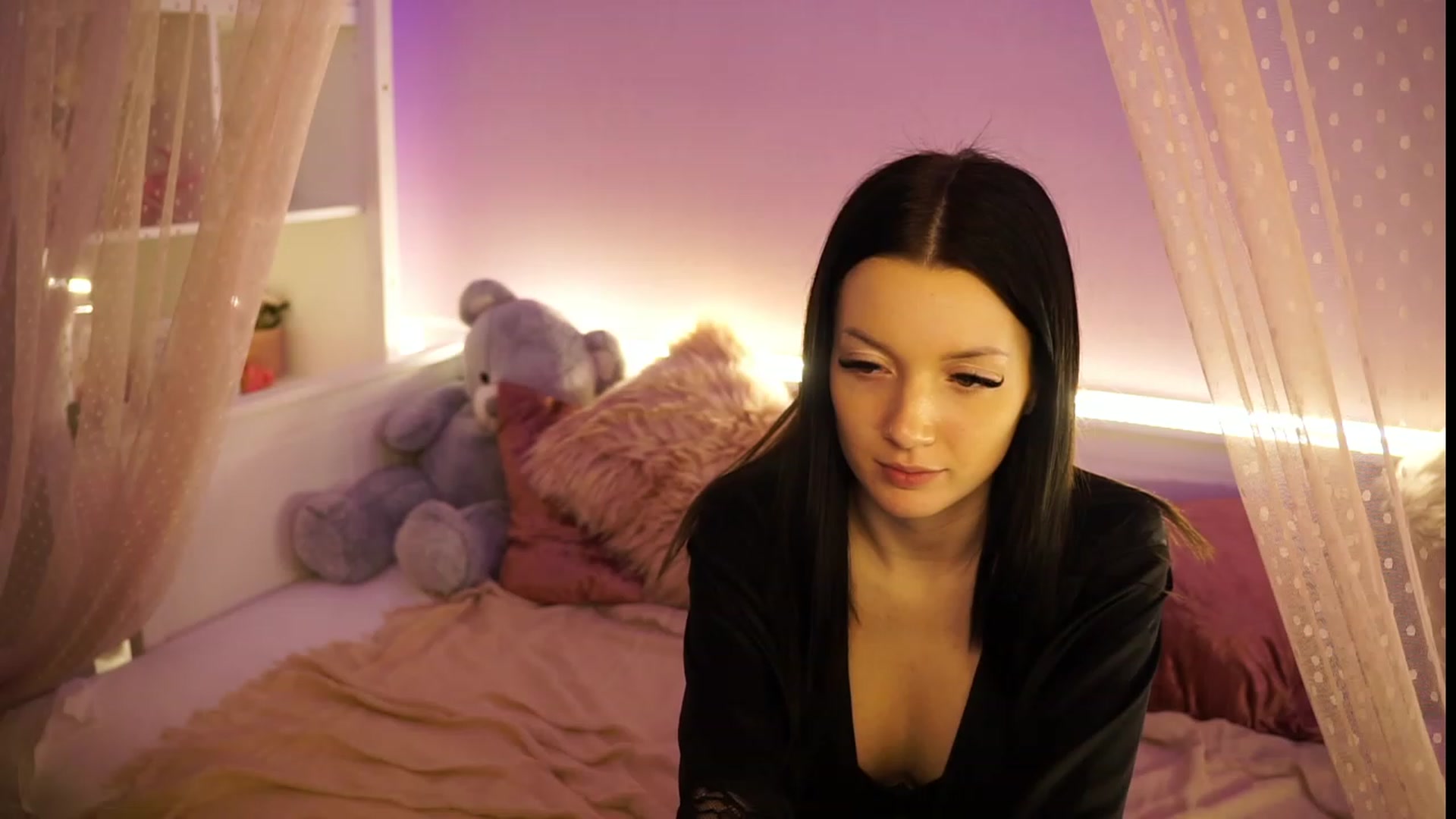 Gallery image thumbnail from mayya__'s myfreecams stream on, 04/17/2023, 16:07 image 16 of 20