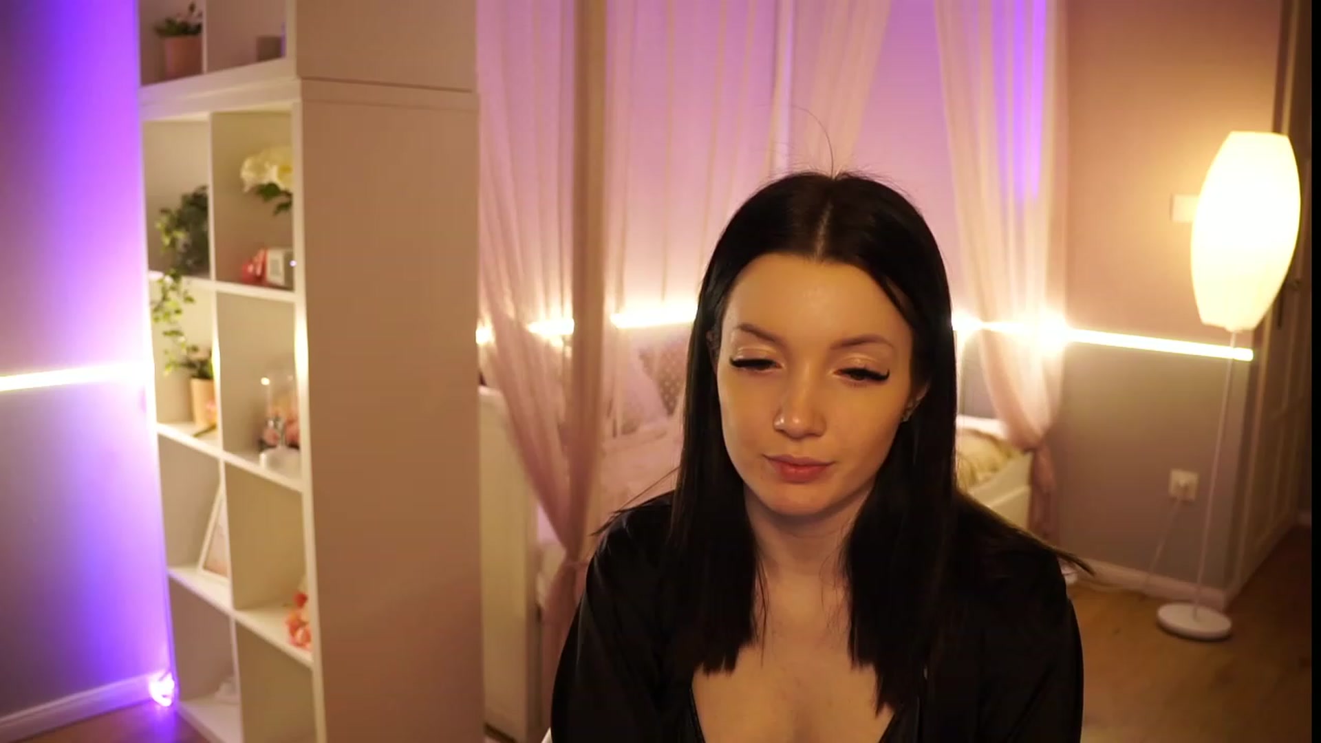 Gallery image thumbnail from mayya__'s myfreecams stream on, 04/17/2023, 16:07 image 7 of 20