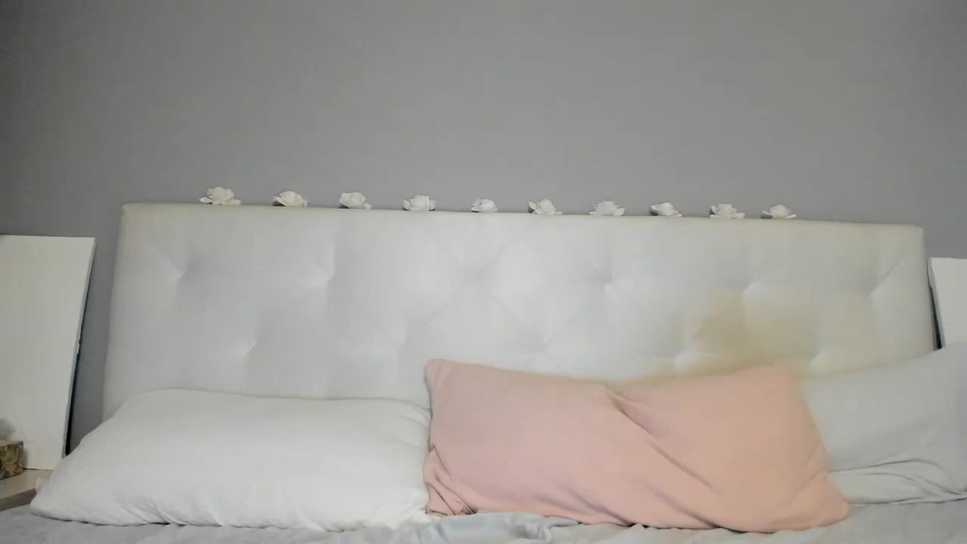 Gallery image thumbnail from mckenziekat's myfreecams stream on, 08/09/2024, 12:05 image 6 of 20