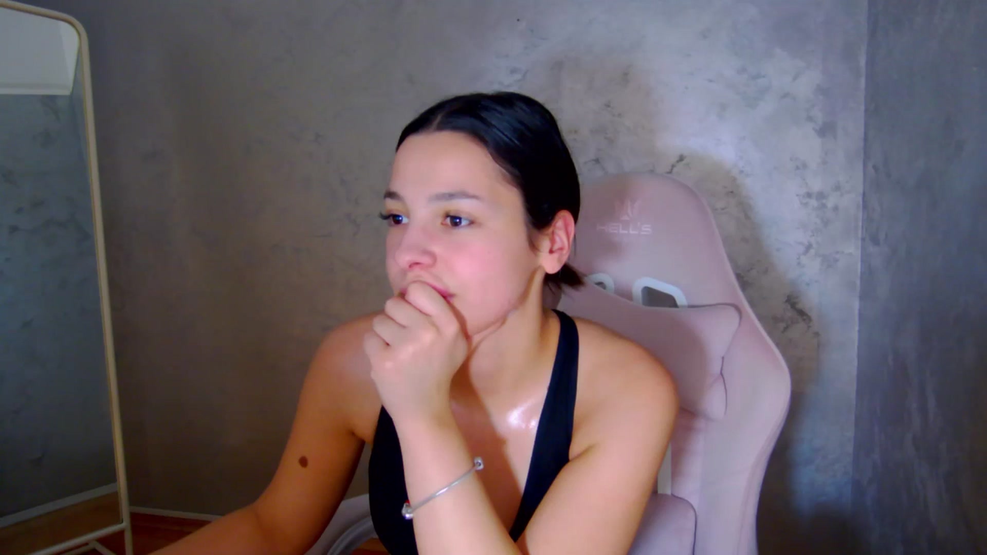 Gallery image thumbnail from meliiis_'s myfreecams stream on, 03/09/2026, 19:27 image 12 of 20