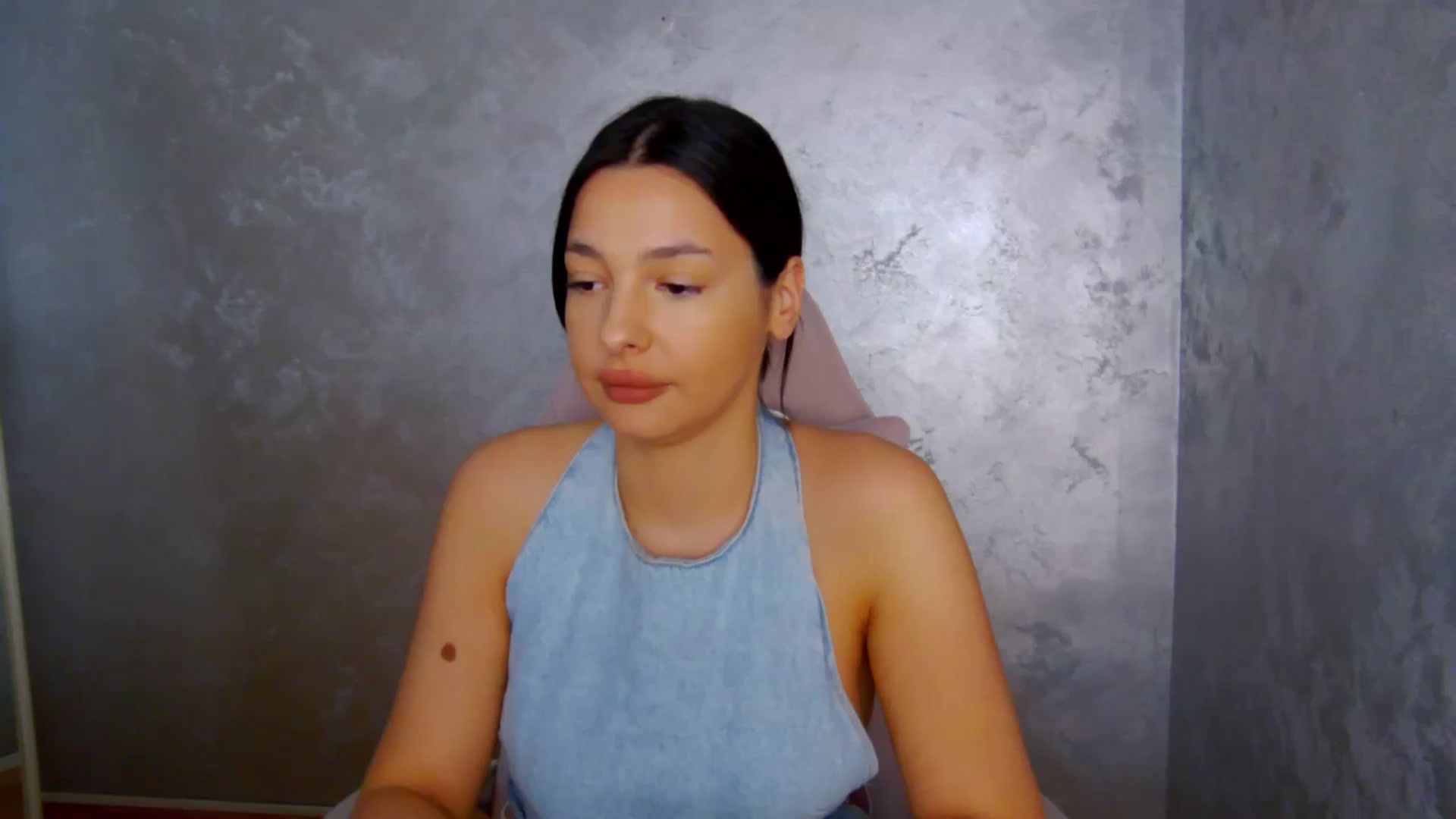 Gallery image thumbnail from meliiis_'s myfreecams stream on, 03/10/2026, 16:08 image 17 of 20