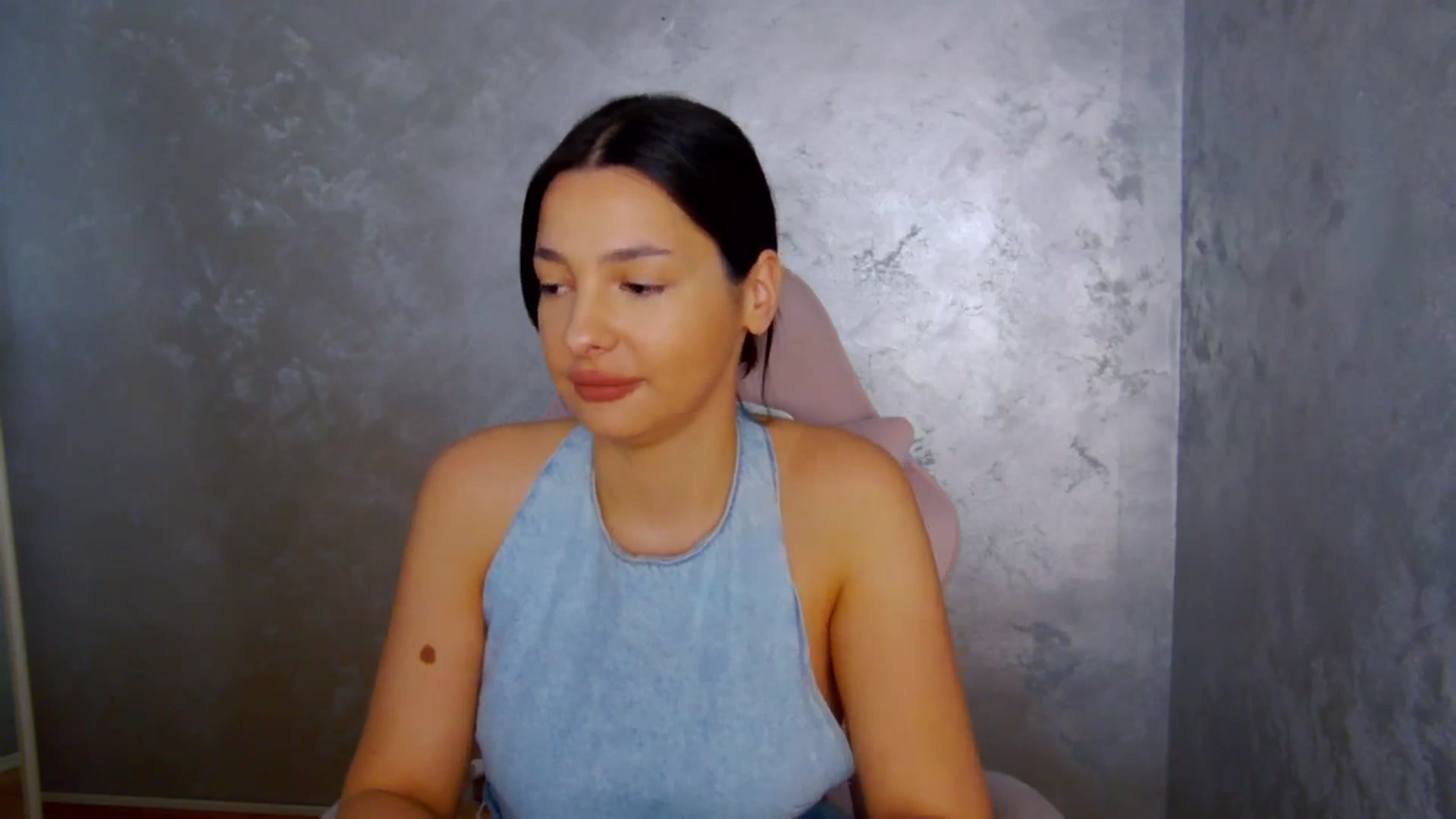 Gallery image thumbnail from meliiis_'s myfreecams stream on, 03/10/2026, 16:08 image 16 of 20