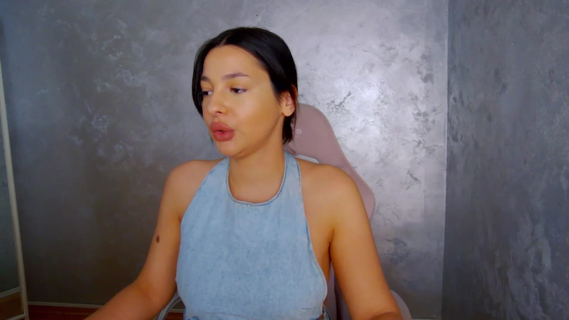 Gallery image thumbnail from meliiis_'s myfreecams stream on, 03/10/2026, 16:08 image 5 of 20