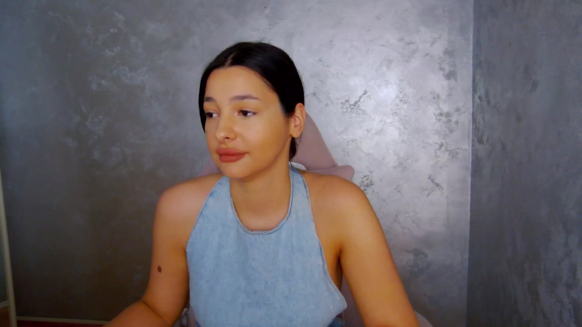 Gallery image thumbnail from meliiis_'s myfreecams stream on, 03/10/2026, 16:08 image 19 of 20