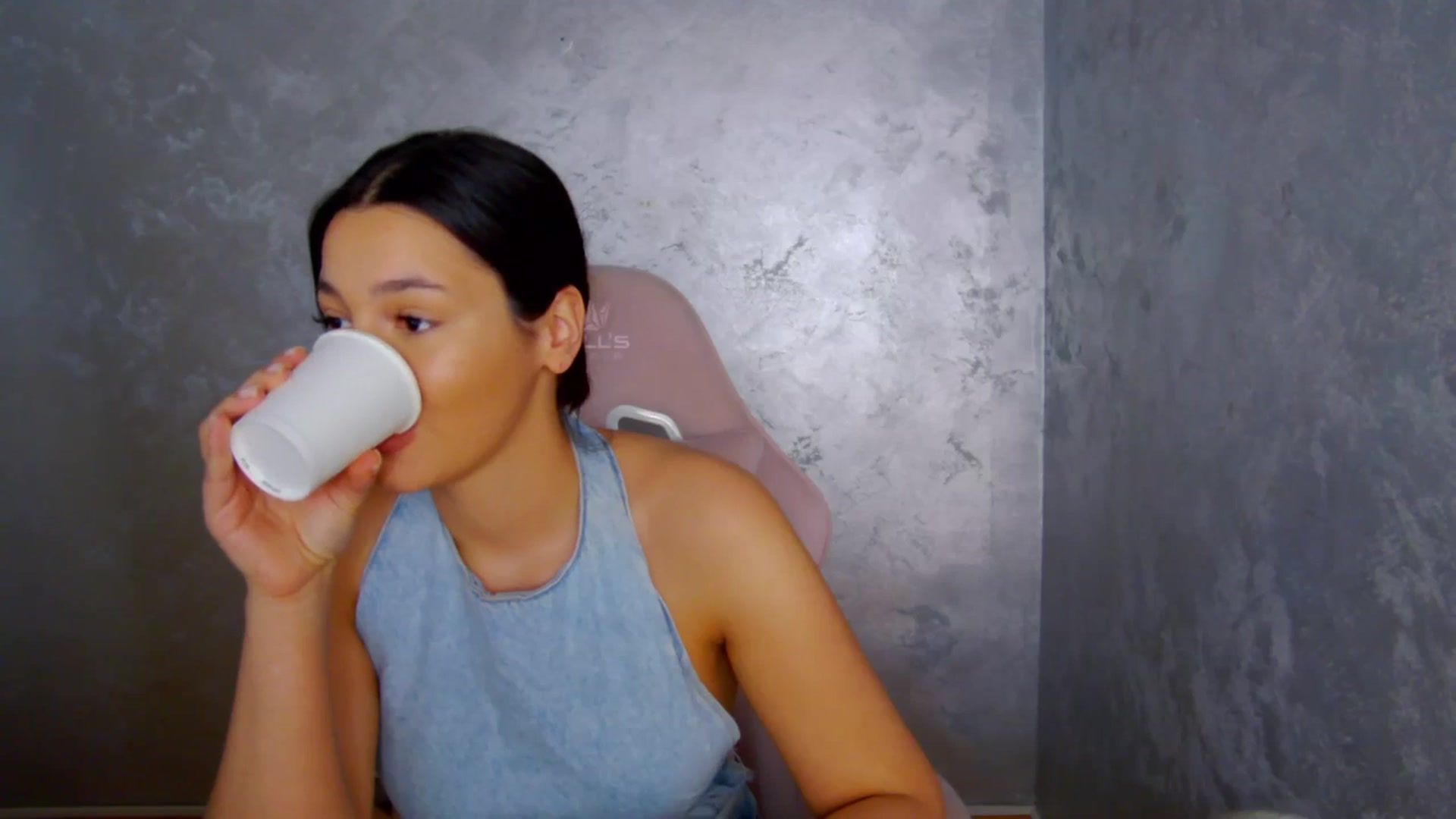Gallery image thumbnail from meliiis_'s myfreecams stream on, 03/10/2026, 16:08 image 9 of 20