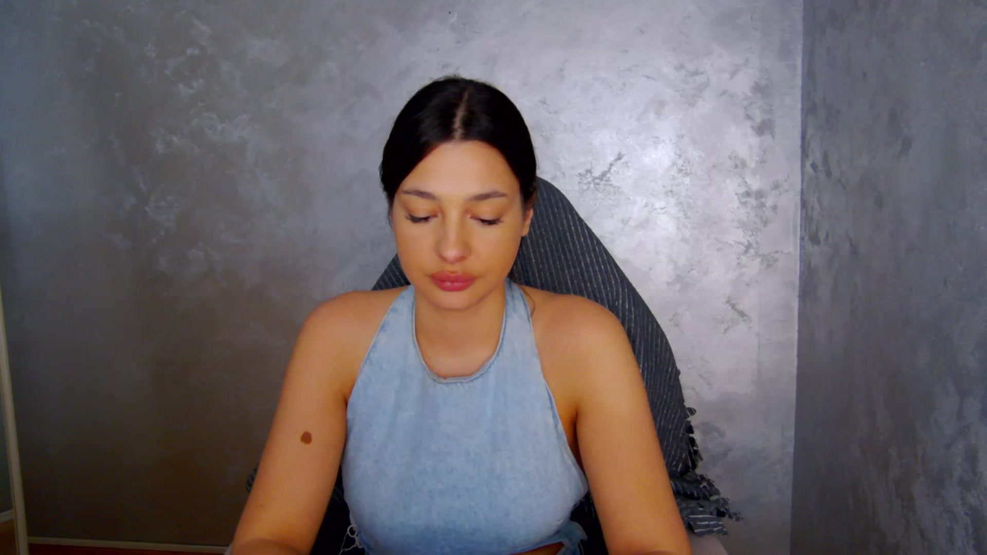 Gallery image thumbnail from meliiis_'s myfreecams stream on, 03/10/2026, 18:20 image 6 of 20