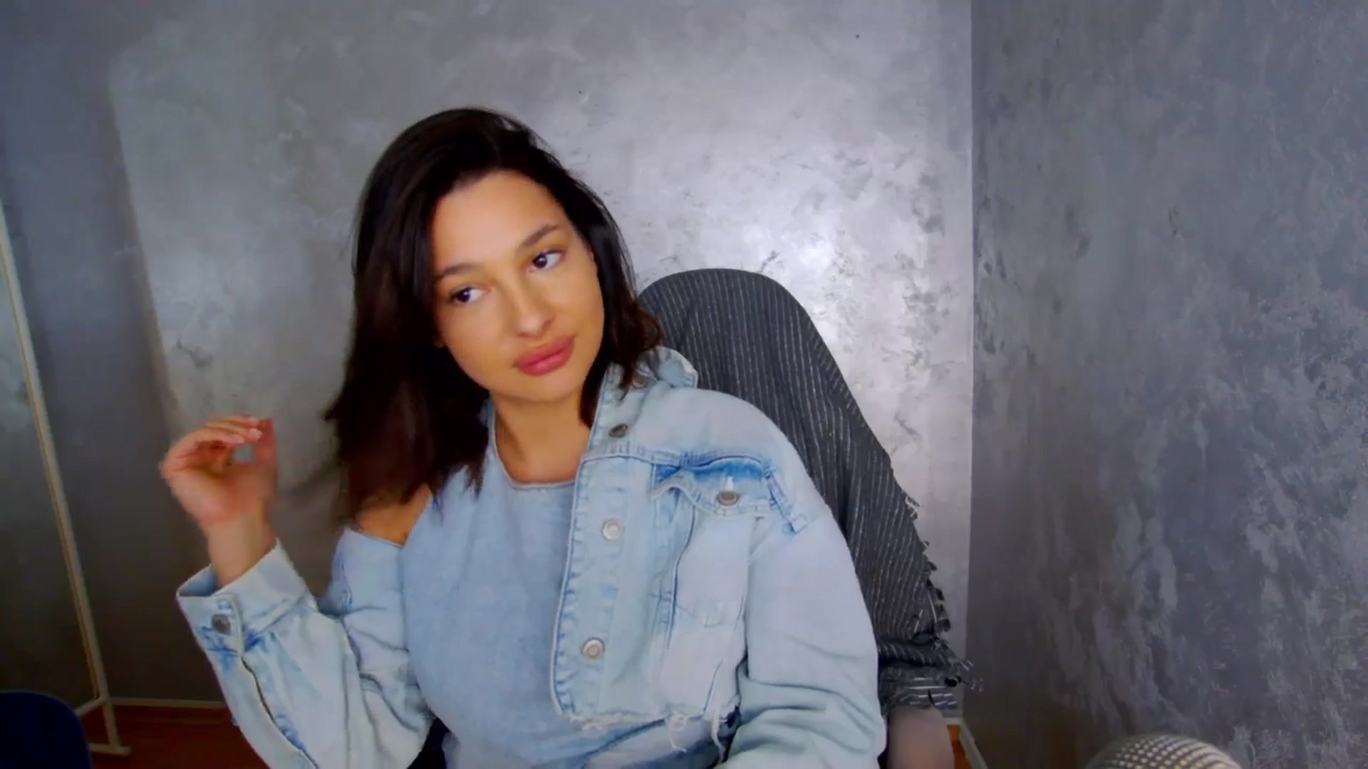 Gallery image thumbnail from meliiis_'s myfreecams stream on, 03/10/2026, 18:20 image 16 of 20